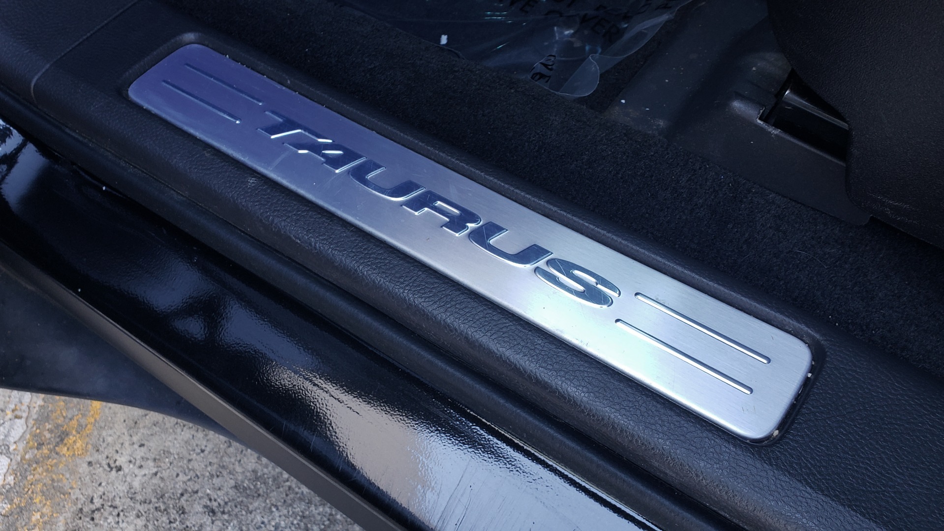Used 2015 Ford TAURUS SHO 3.5L ECOBOOST V6 / NAV / SUNROOF / HTD STS / BSM / REARVIEW for sale Sold at Formula Imports in Charlotte NC 28227 29