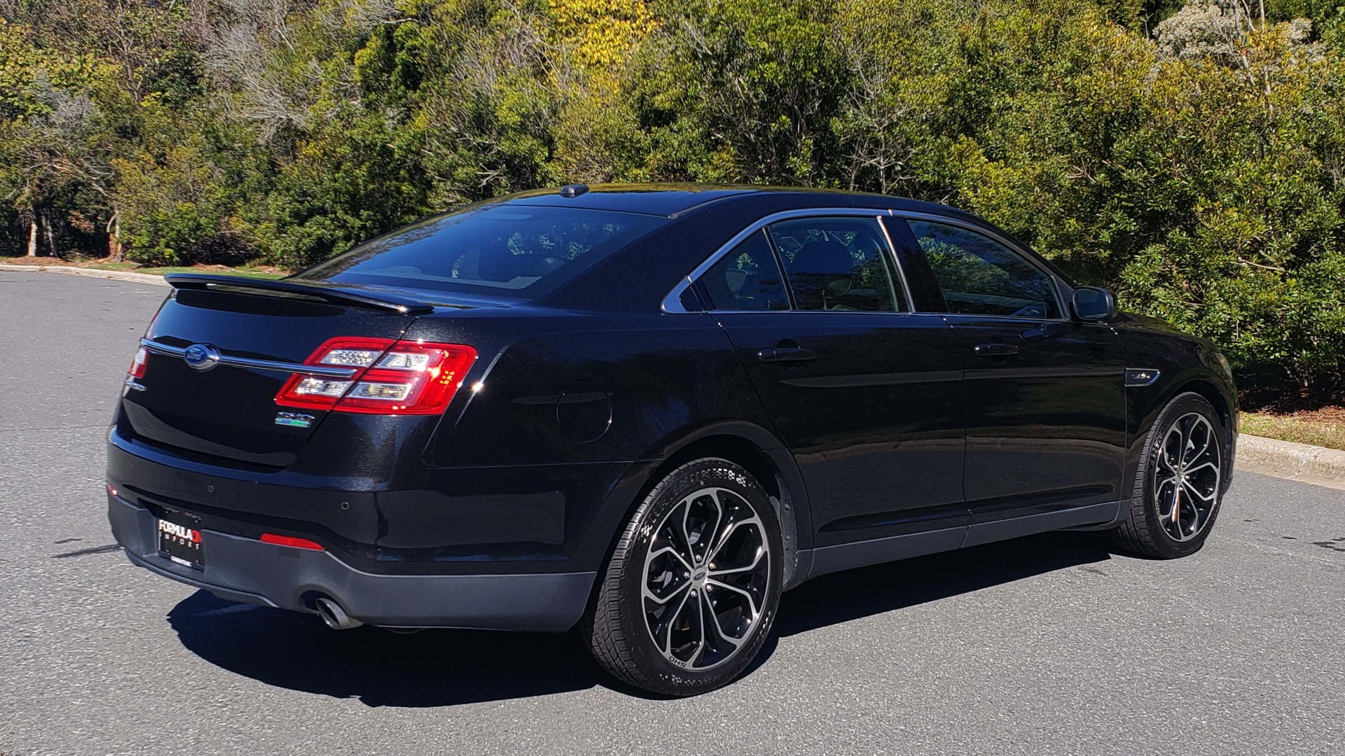 Used 2015 Ford TAURUS SHO 3.5L ECOBOOST V6 / NAV / SUNROOF / HTD STS / BSM / REARVIEW for sale Sold at Formula Imports in Charlotte NC 28227 7