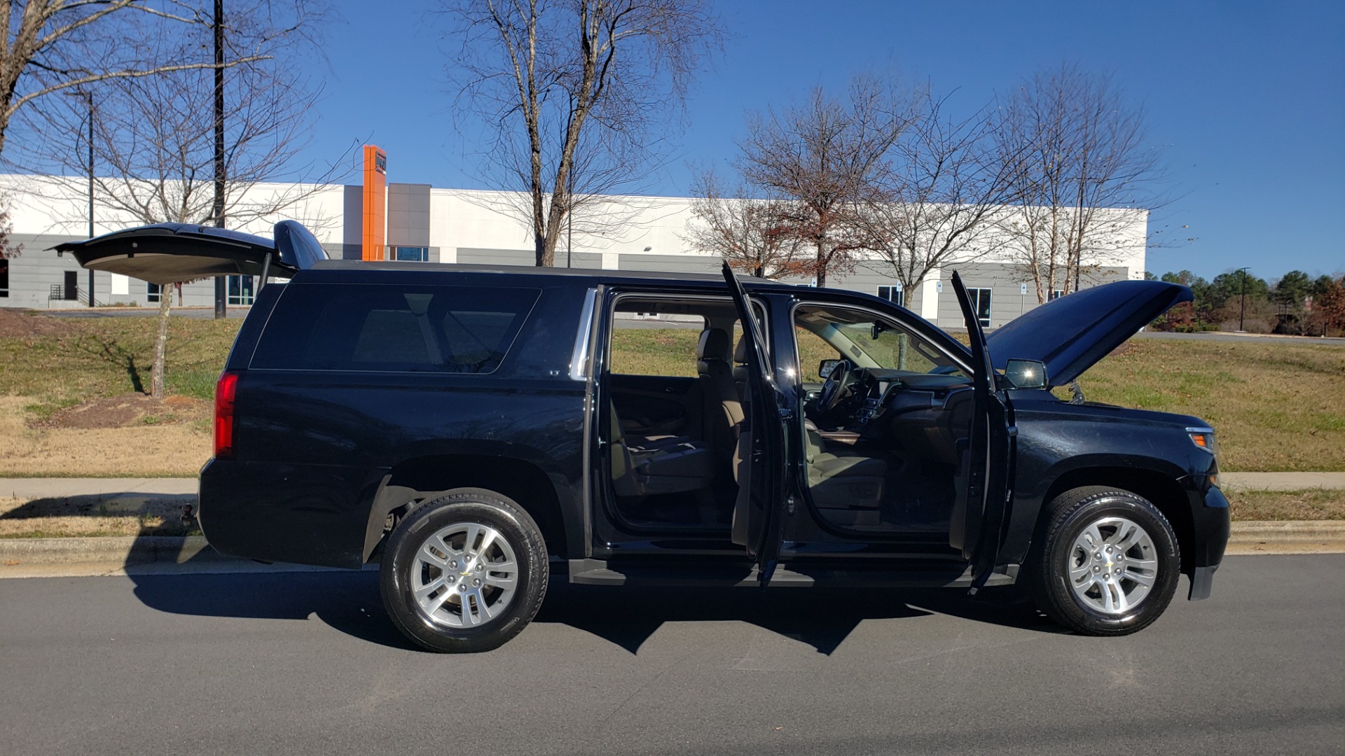 Used 2015 Chevrolet SUBURBAN LT 2WD / NAV / LEATHER / BOSE / 3-ROW / REARVIEW for sale Sold at Formula Imports in Charlotte NC 28227 11