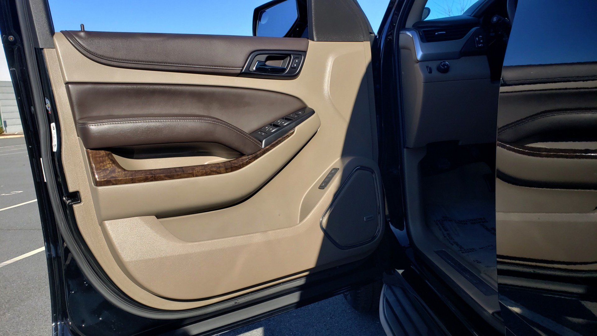 Used 2015 Chevrolet SUBURBAN LT 2WD / NAV / LEATHER / BOSE / 3-ROW / REARVIEW for sale Sold at Formula Imports in Charlotte NC 28227 33