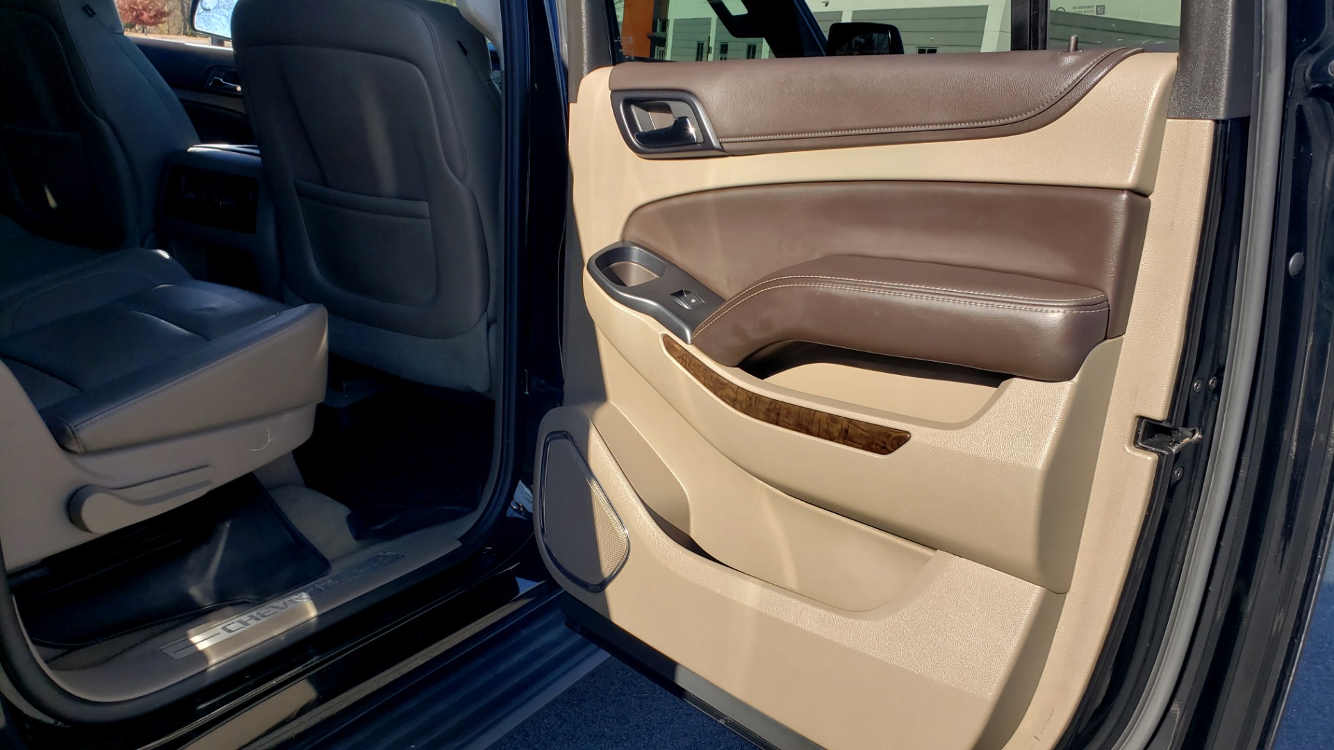 Used 2015 Chevrolet SUBURBAN LT 2WD / NAV / LEATHER / BOSE / 3-ROW / REARVIEW for sale Sold at Formula Imports in Charlotte NC 28227 74