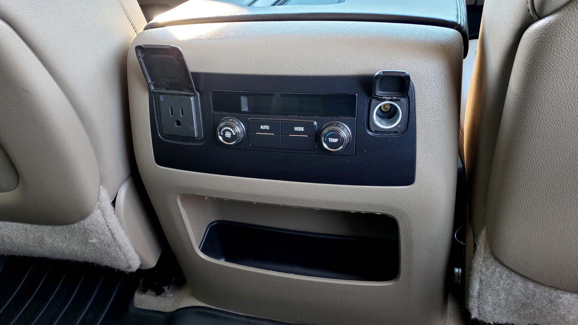 Used 2015 Chevrolet SUBURBAN LT 2WD / NAV / LEATHER / BOSE / 3-ROW / REARVIEW for sale Sold at Formula Imports in Charlotte NC 28227 81