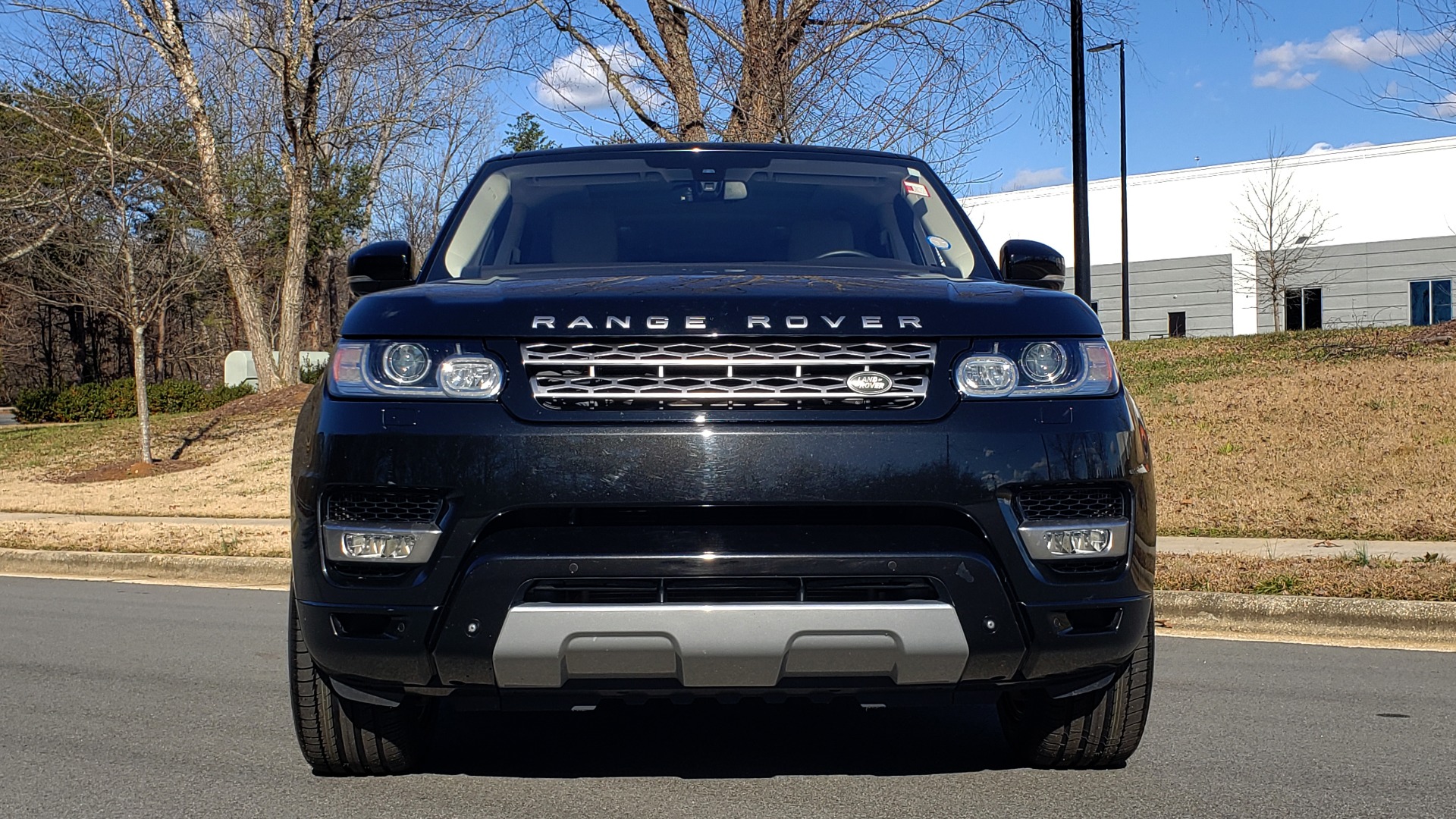 Used 2015 Land Rover RANGE ROVER SPORT HSE / 3.0L SC V6 / 8-SPD AUTO / NAV / PANO-ROOF / REARVIEW for sale Sold at Formula Imports in Charlotte NC 28227 24