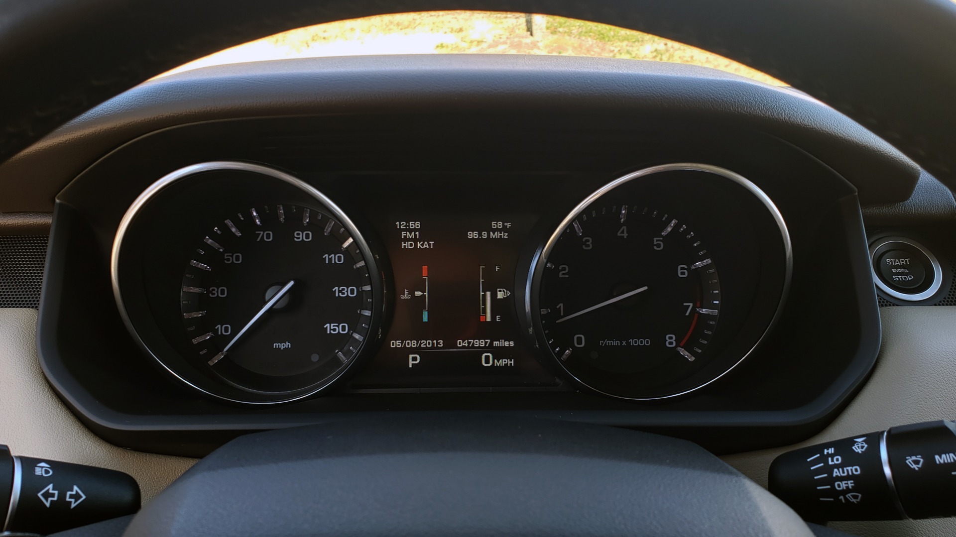 Used 2015 Land Rover RANGE ROVER SPORT HSE / 3.0L SC V6 / 8-SPD AUTO / NAV / PANO-ROOF / REARVIEW for sale Sold at Formula Imports in Charlotte NC 28227 50