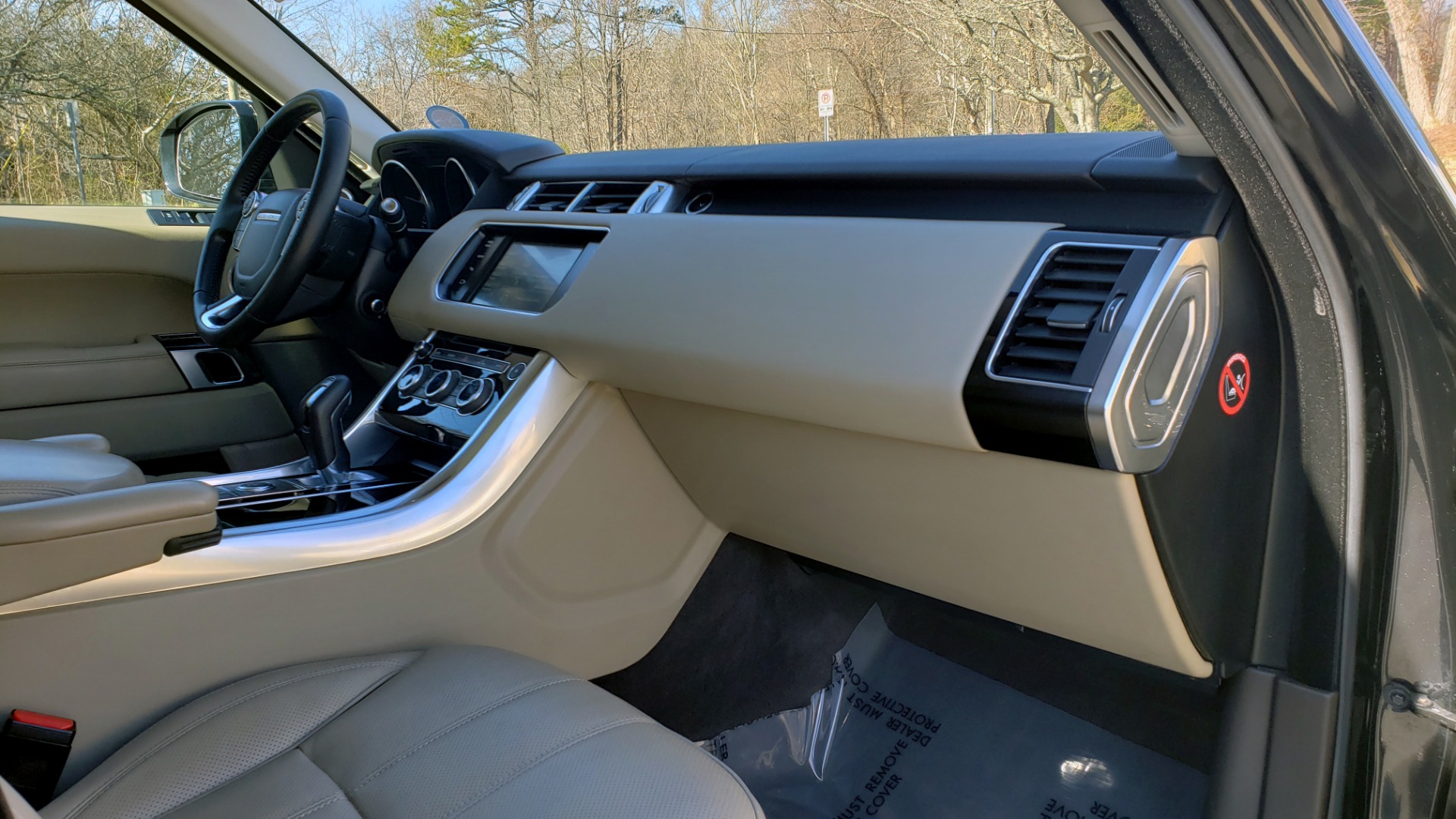 Used 2015 Land Rover RANGE ROVER SPORT HSE / 3.0L SC V6 / 8-SPD AUTO / NAV / PANO-ROOF / REARVIEW for sale Sold at Formula Imports in Charlotte NC 28227 77