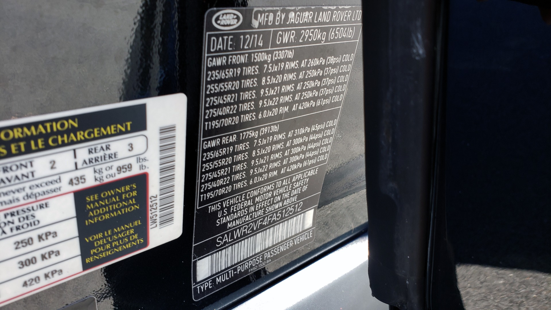 Used 2015 Land Rover RANGE ROVER SPORT HSE / 3.0L SC V6 / 8-SPD AUTO / NAV / PANO-ROOF / REARVIEW for sale Sold at Formula Imports in Charlotte NC 28227 98