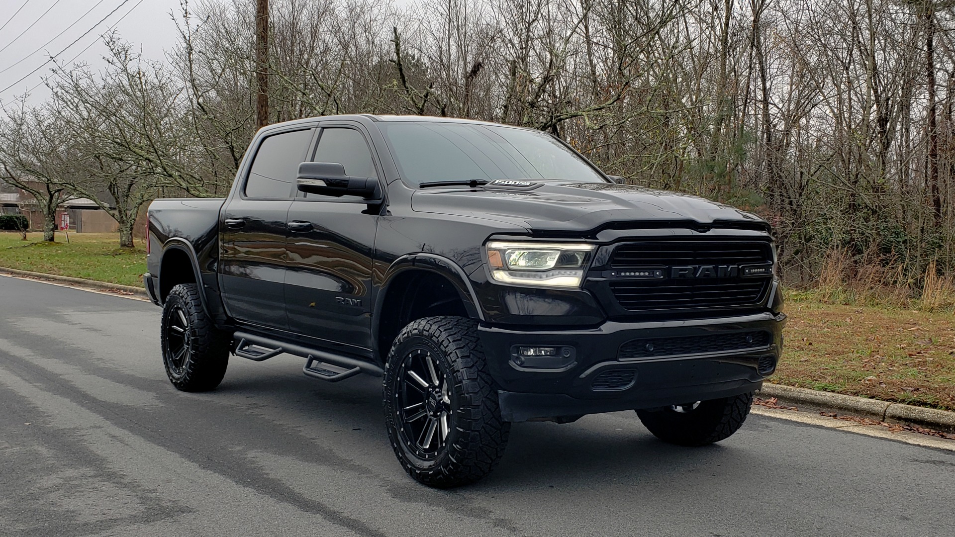Used 2019 Ram 1500 LARAMIE SPORT / 2WD / 5.7L HEMI / NAV / BLIND SPOT / HTD STS / REARVIEW for sale Sold at Formula Imports in Charlotte NC 28227 10