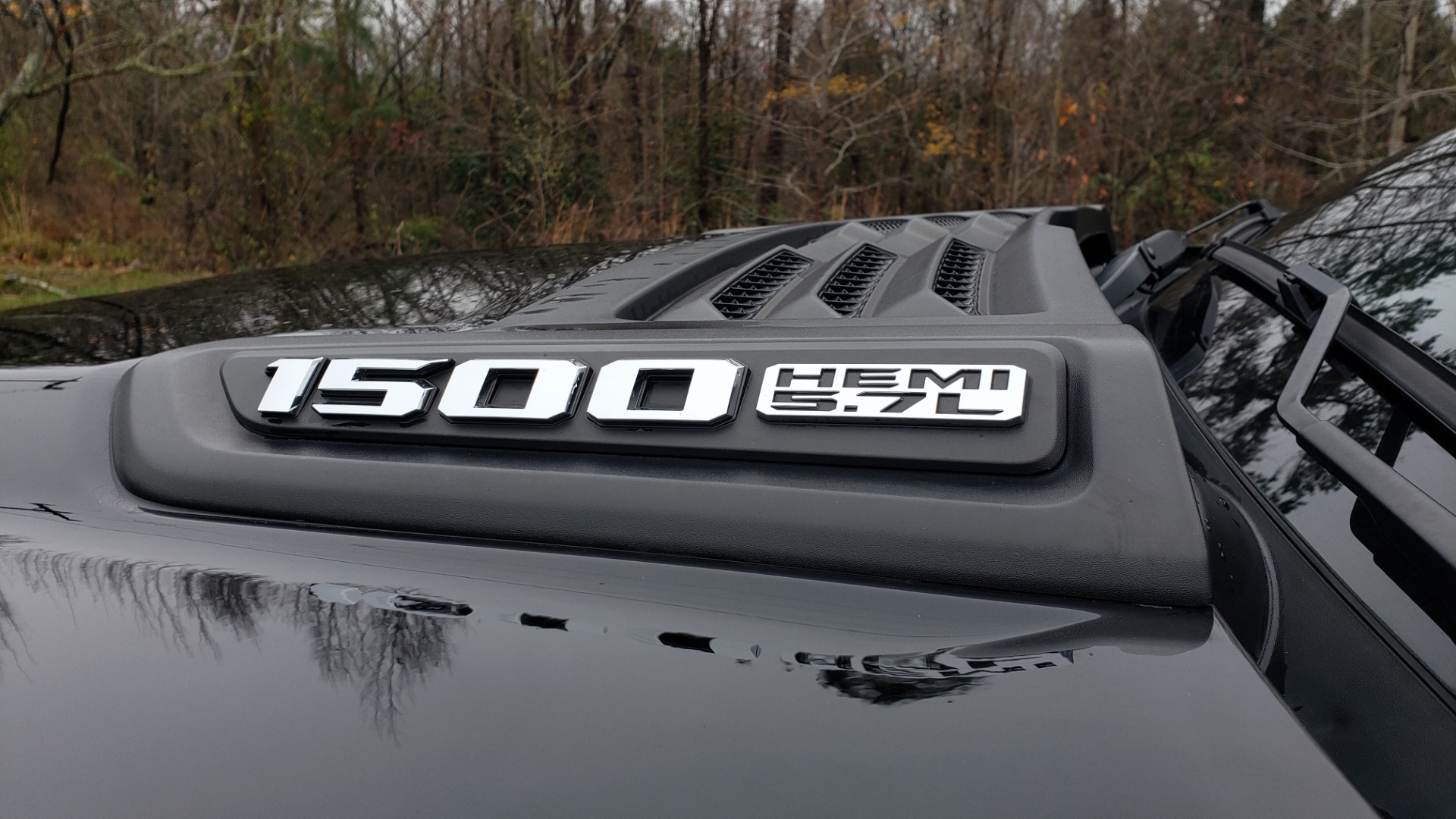 Used 2019 Ram 1500 LARAMIE SPORT / 2WD / 5.7L HEMI / NAV / BLIND SPOT / HTD STS / REARVIEW for sale Sold at Formula Imports in Charlotte NC 28227 17