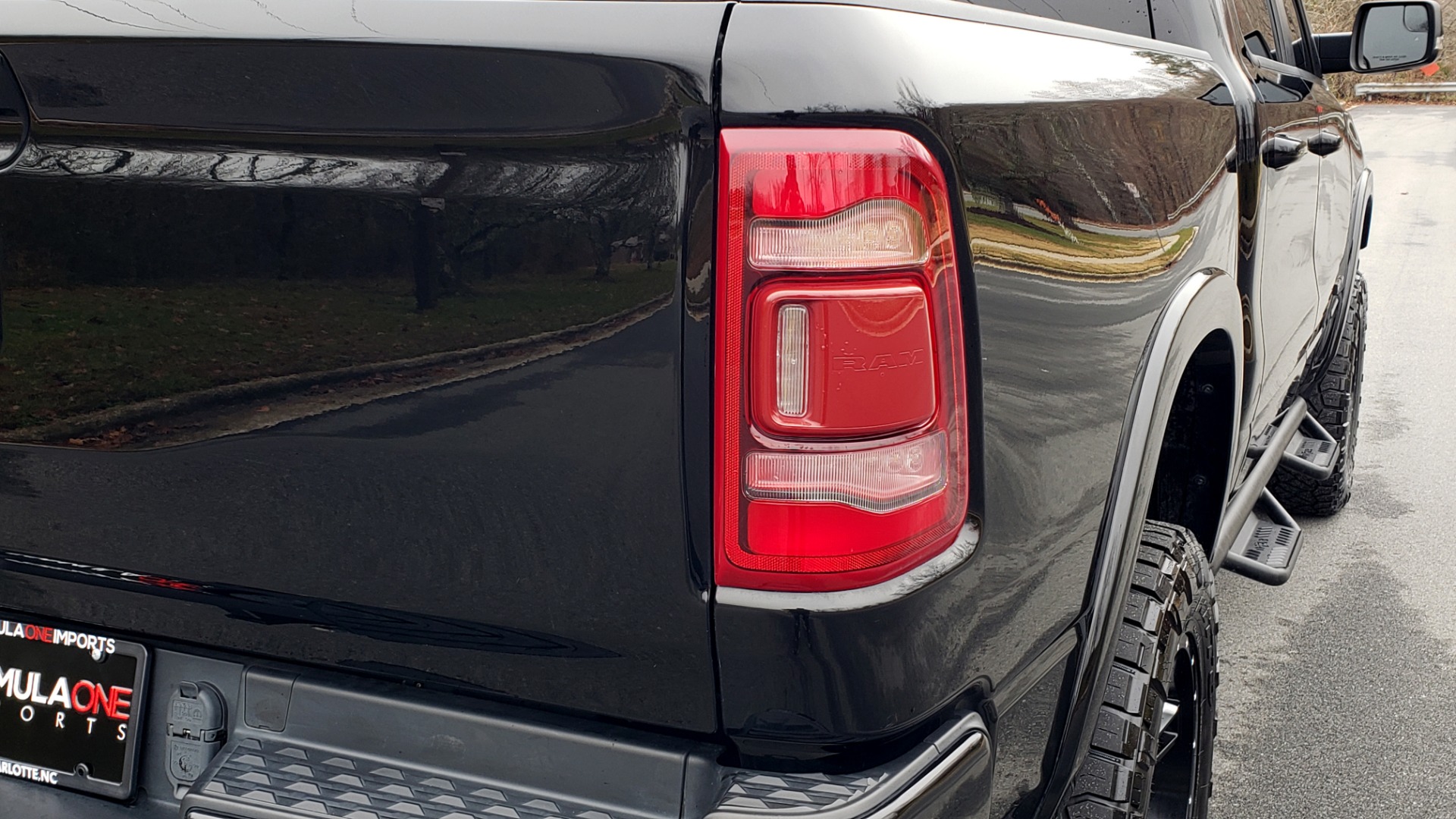 Used 2019 Ram 1500 LARAMIE SPORT / 2WD / 5.7L HEMI / NAV / BLIND SPOT / HTD STS / REARVIEW for sale Sold at Formula Imports in Charlotte NC 28227 31