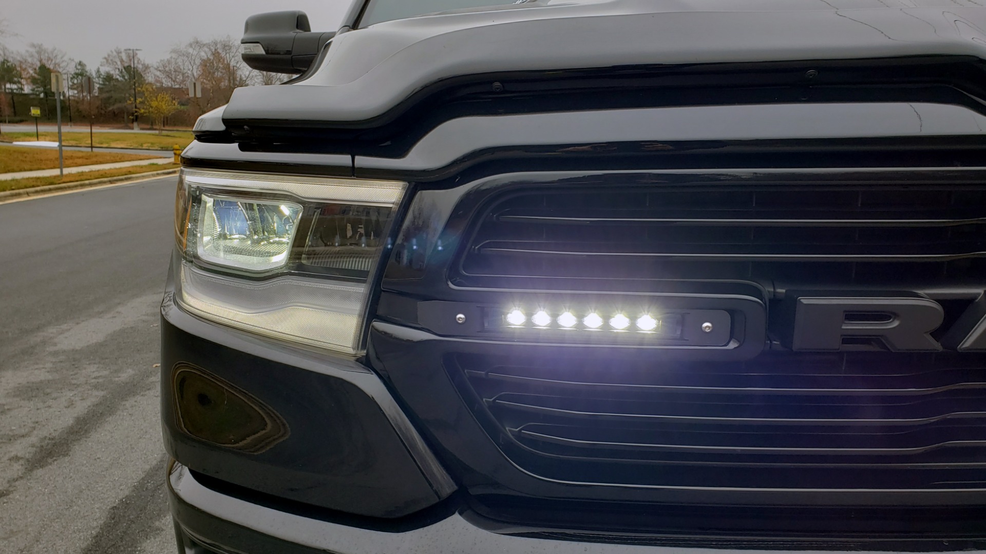 Used 2019 Ram 1500 LARAMIE SPORT / 2WD / 5.7L HEMI / NAV / BLIND SPOT / HTD STS / REARVIEW for sale Sold at Formula Imports in Charlotte NC 28227 36