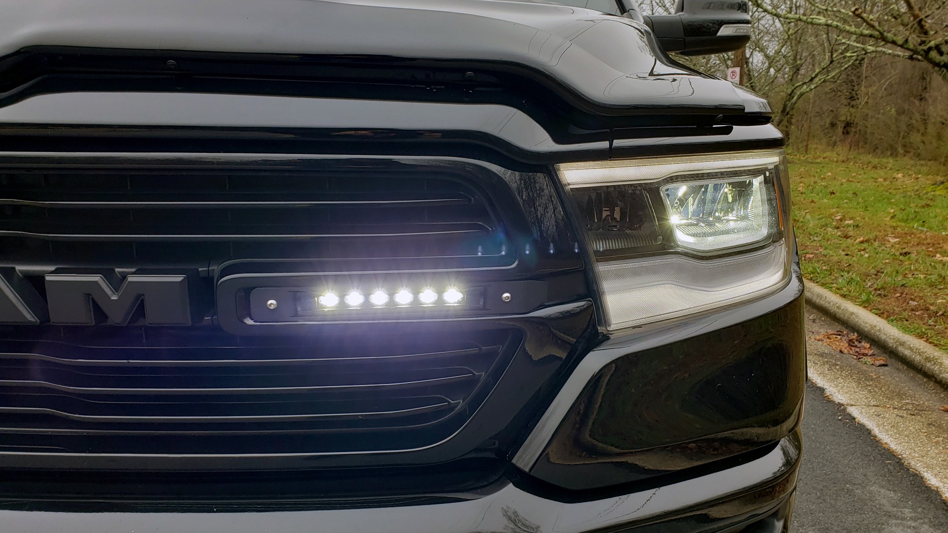 Used 2019 Ram 1500 LARAMIE SPORT / 2WD / 5.7L HEMI / NAV / BLIND SPOT / HTD STS / REARVIEW for sale Sold at Formula Imports in Charlotte NC 28227 37