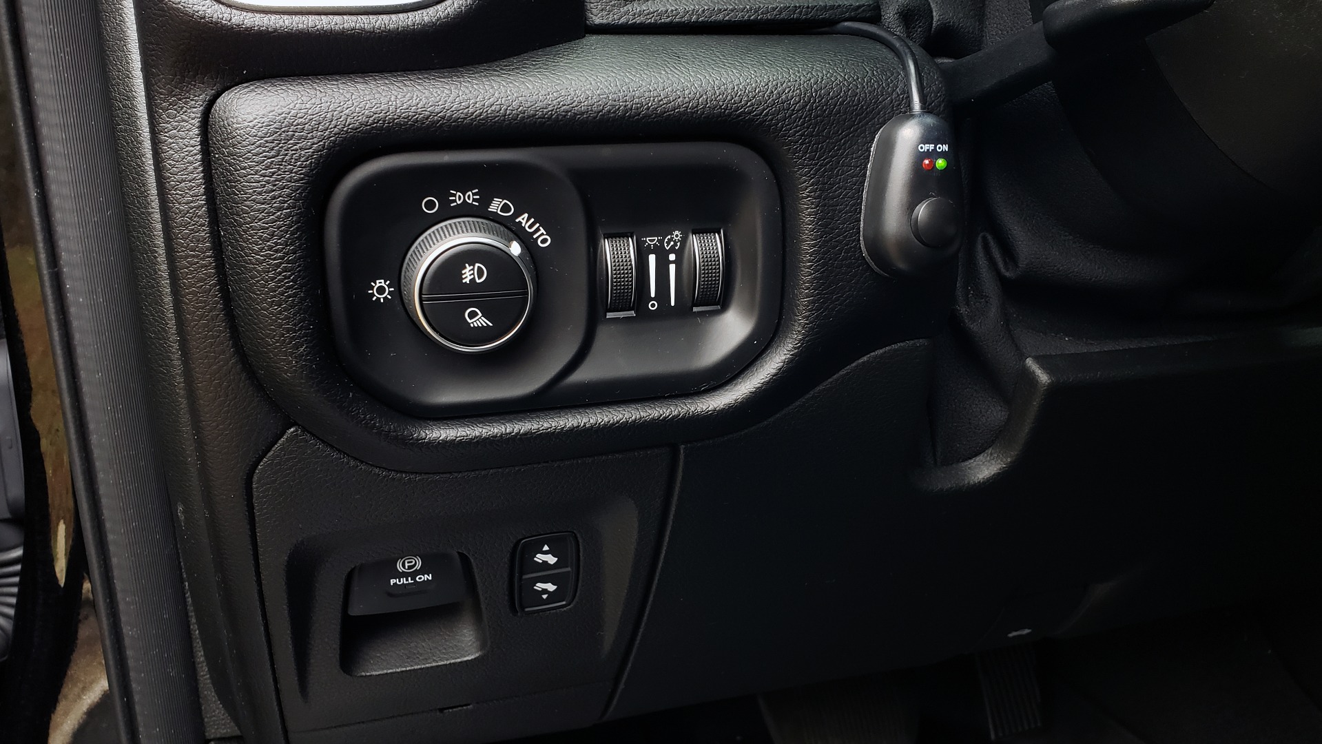 Used 2019 Ram 1500 LARAMIE SPORT / 2WD / 5.7L HEMI / NAV / BLIND SPOT / HTD STS / REARVIEW for sale Sold at Formula Imports in Charlotte NC 28227 48