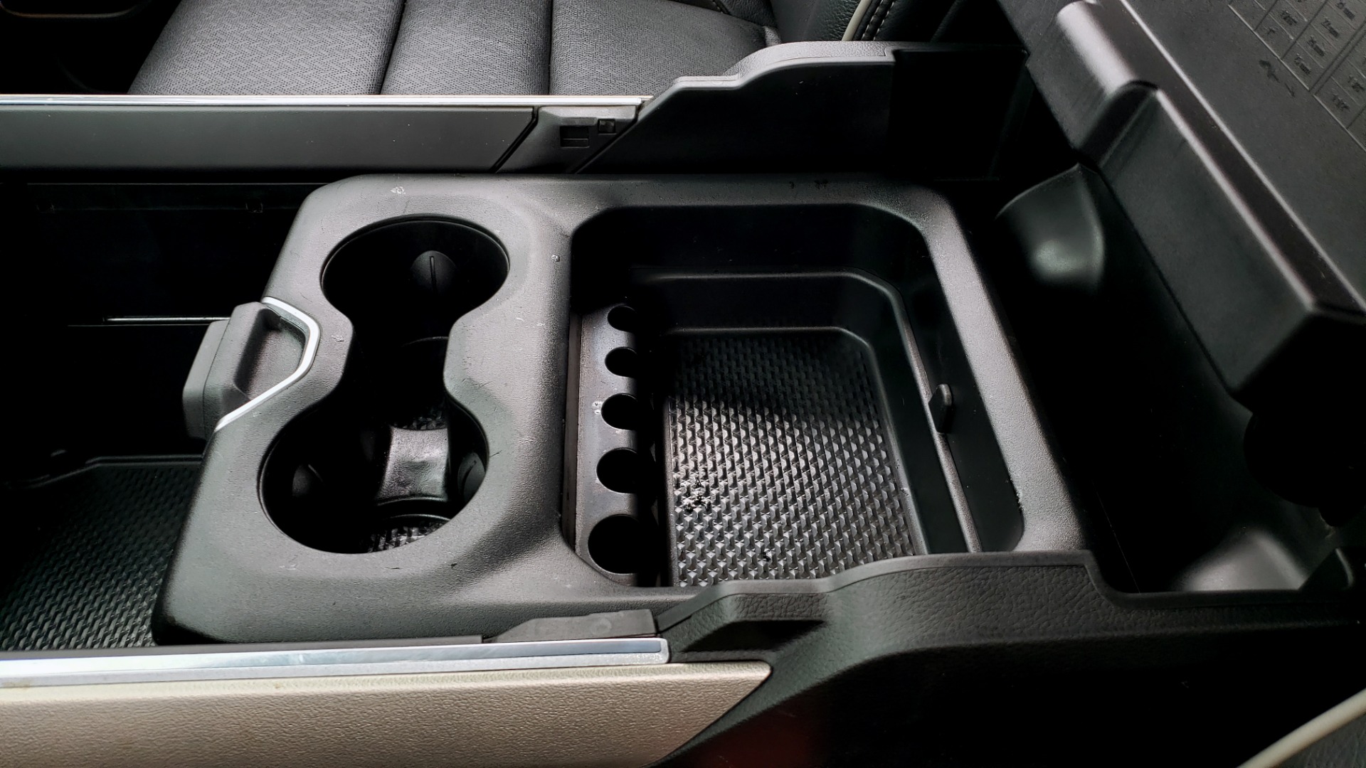 Used 2019 Ram 1500 LARAMIE SPORT / 2WD / 5.7L HEMI / NAV / BLIND SPOT / HTD STS / REARVIEW for sale Sold at Formula Imports in Charlotte NC 28227 69