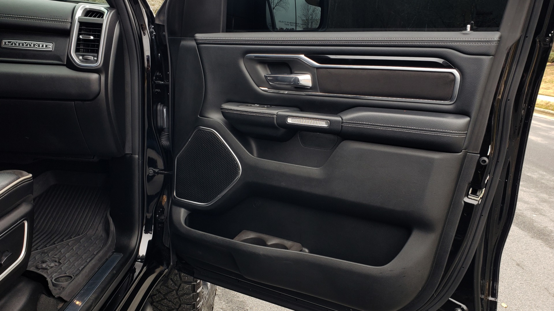 Used 2019 Ram 1500 LARAMIE SPORT / 2WD / 5.7L HEMI / NAV / BLIND SPOT / HTD STS / REARVIEW for sale Sold at Formula Imports in Charlotte NC 28227 79