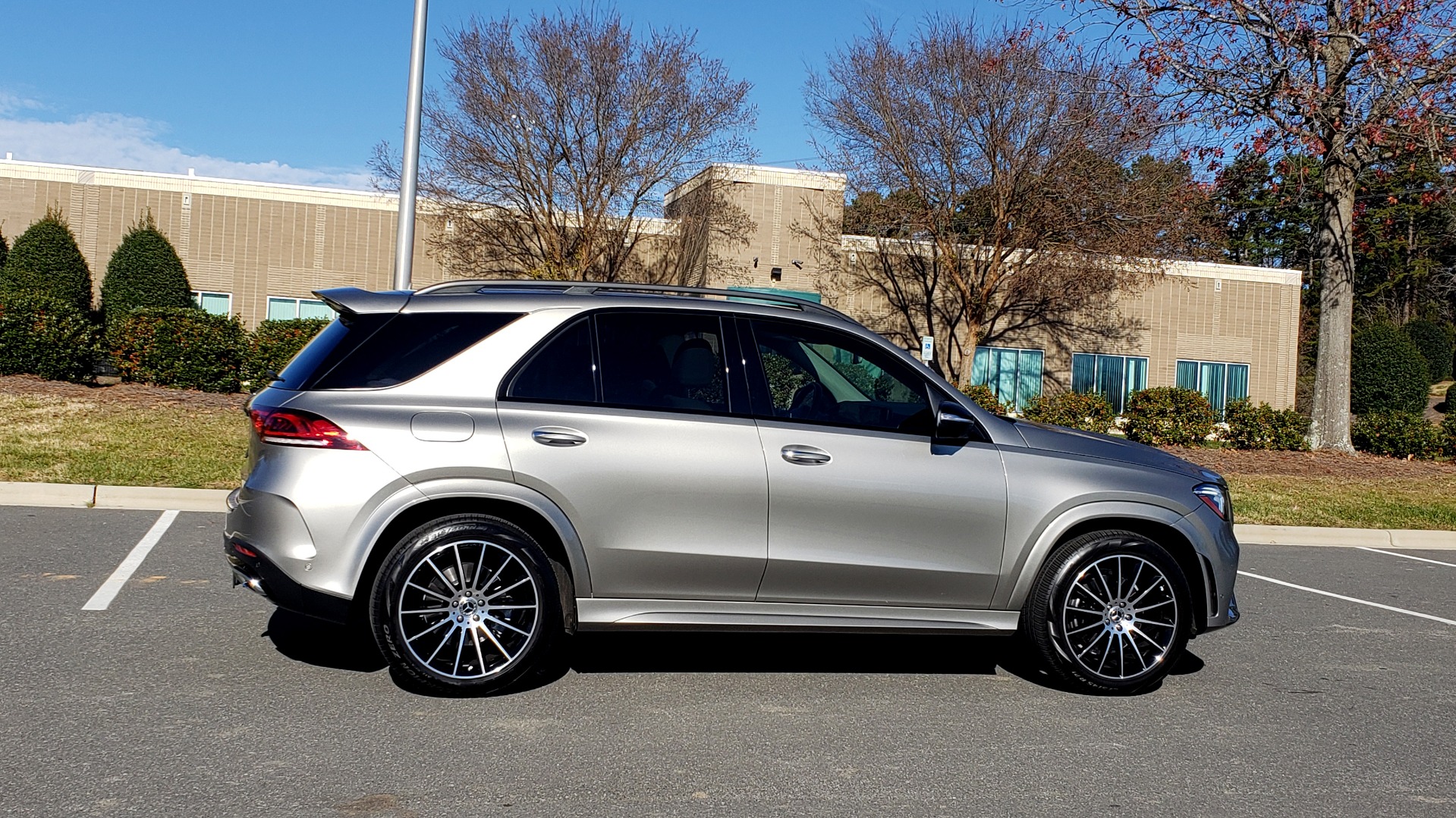 Used 2020 Mercedes-Benz GLE 350 PREMIUM / NAV / PARK ASST / NIGHT PKG / AMG LINE EXT / REARVIEW for sale Sold at Formula Imports in Charlotte NC 28227 10