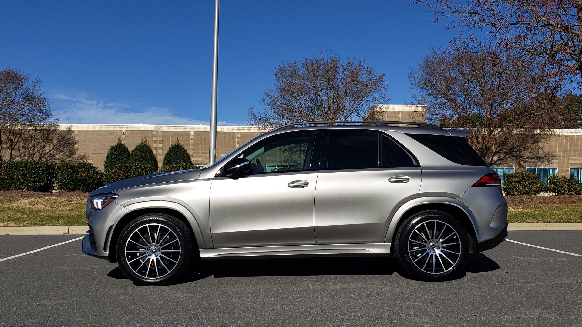 Used 2020 Mercedes-Benz GLE 350 PREMIUM / NAV / PARK ASST / NIGHT PKG / AMG LINE EXT / REARVIEW for sale Sold at Formula Imports in Charlotte NC 28227 4