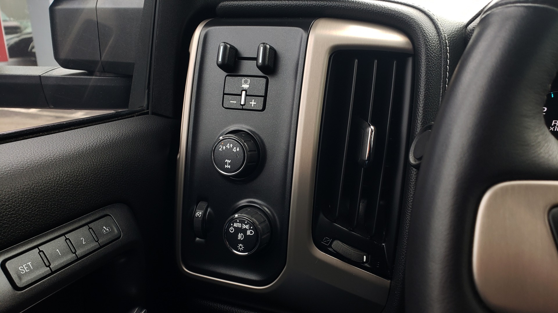 Used 2018 GMC SIERRA 3500HD DENALI 4X4 DUALLY / 6.6L DURAMAX PLUS / NAV / SUNROOF / REARVIEW for sale Sold at Formula Imports in Charlotte NC 28227 66