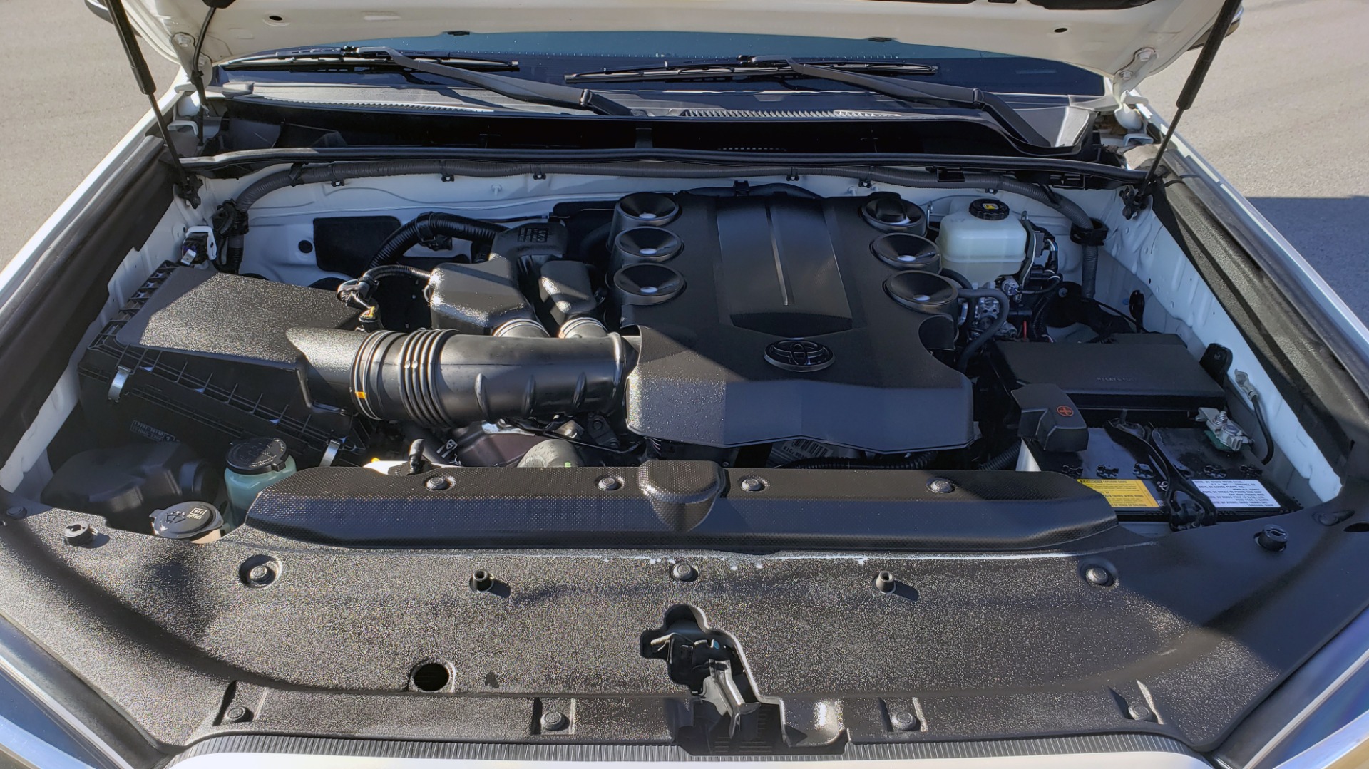 Used 2018 Toyota 4RUNNER LIMITED 4X4 / 4.0L V6 / AUTO / NAV / SUNROOF / JBL AUDIO / REARVIEW for sale Sold at Formula Imports in Charlotte NC 28227 10