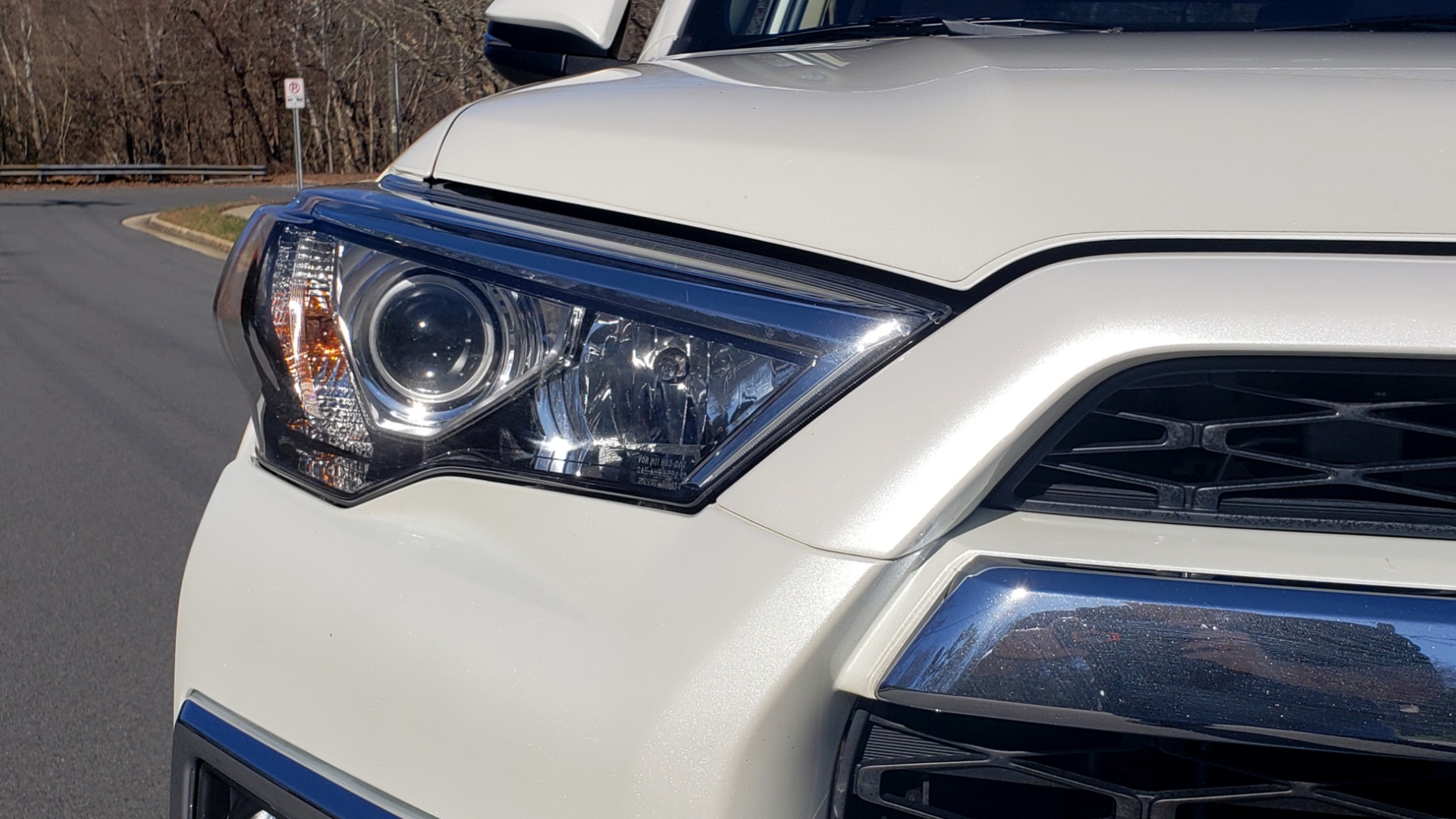 Used 2018 Toyota 4RUNNER LIMITED 4X4 / 4.0L V6 / AUTO / NAV / SUNROOF / JBL AUDIO / REARVIEW for sale Sold at Formula Imports in Charlotte NC 28227 19