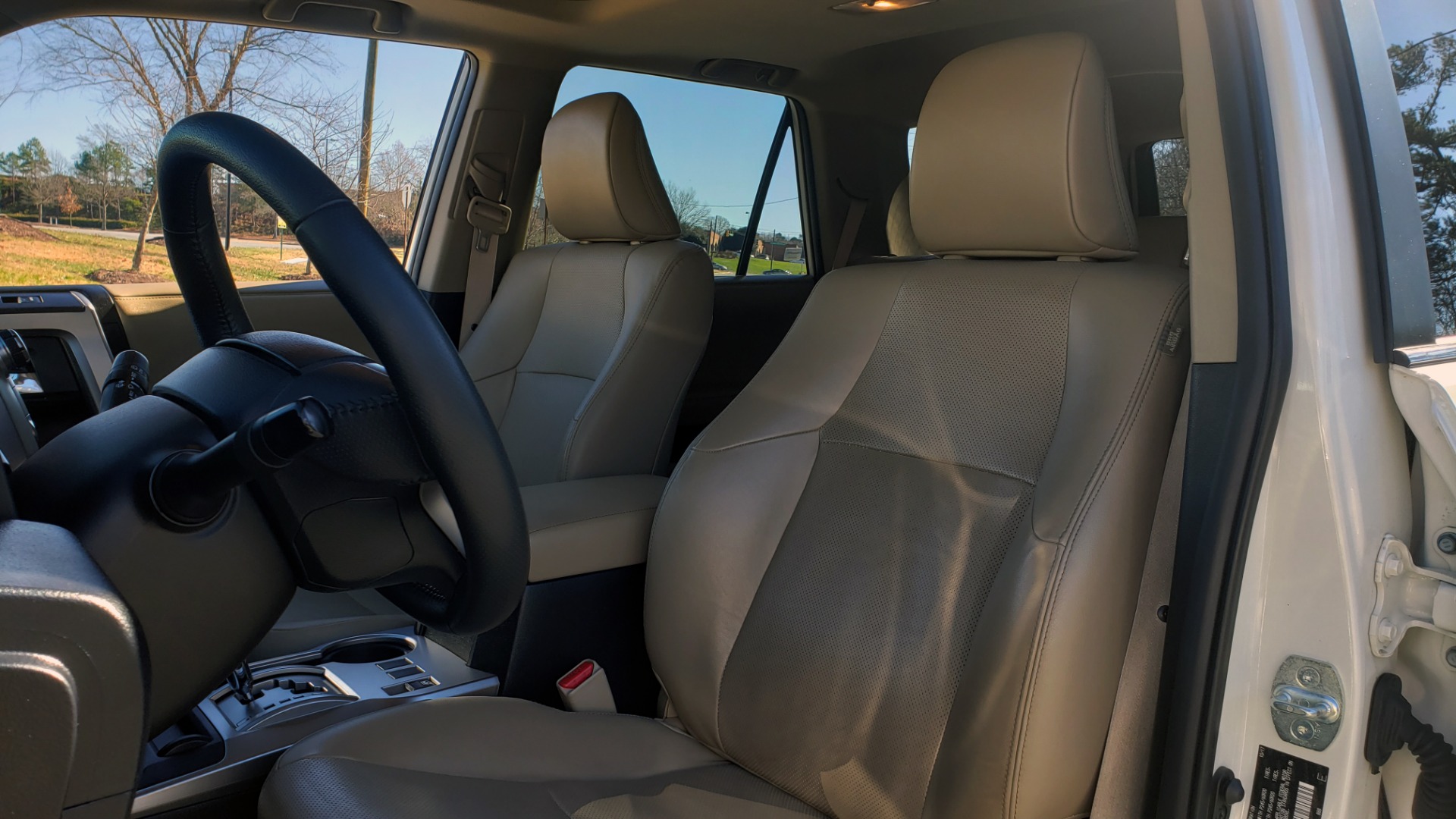 Used 2018 Toyota 4RUNNER LIMITED 4X4 / 4.0L V6 / AUTO / NAV / SUNROOF / JBL AUDIO / REARVIEW for sale Sold at Formula Imports in Charlotte NC 28227 36