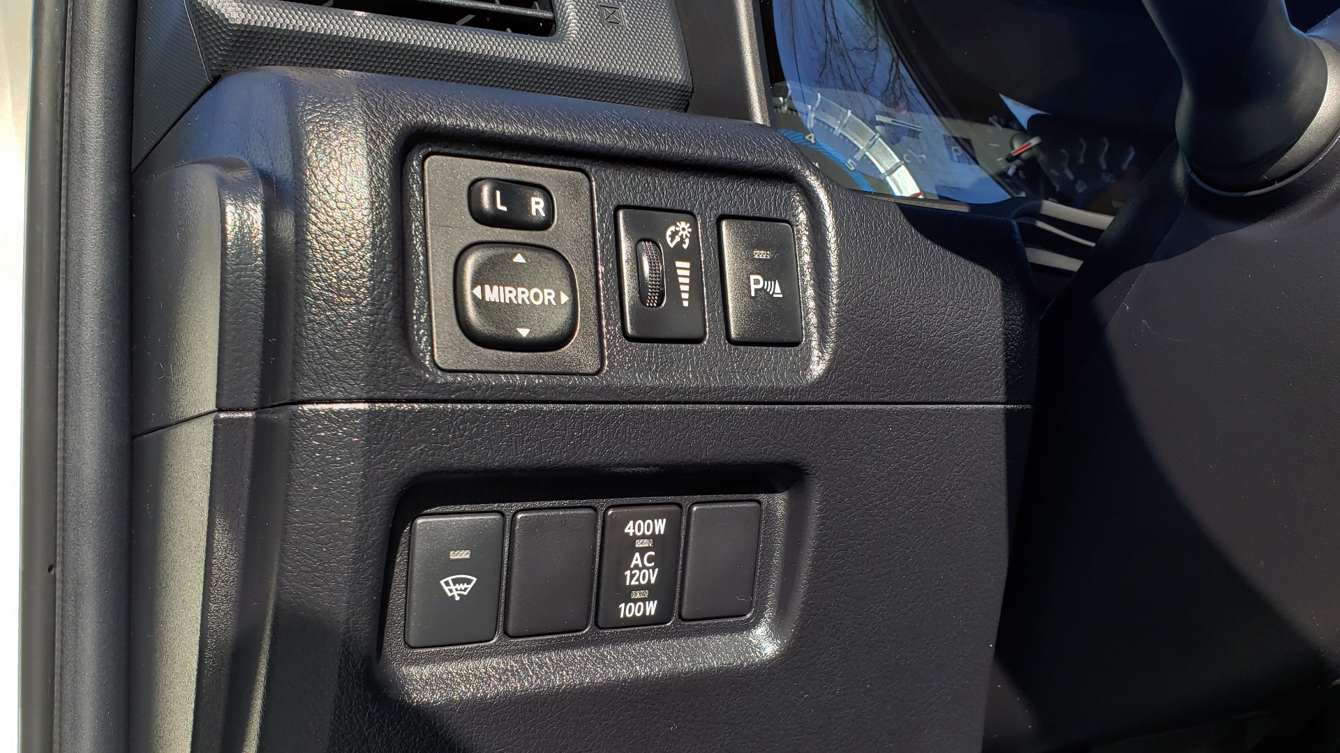 Used 2018 Toyota 4RUNNER LIMITED 4X4 / 4.0L V6 / AUTO / NAV / SUNROOF / JBL AUDIO / REARVIEW for sale Sold at Formula Imports in Charlotte NC 28227 38