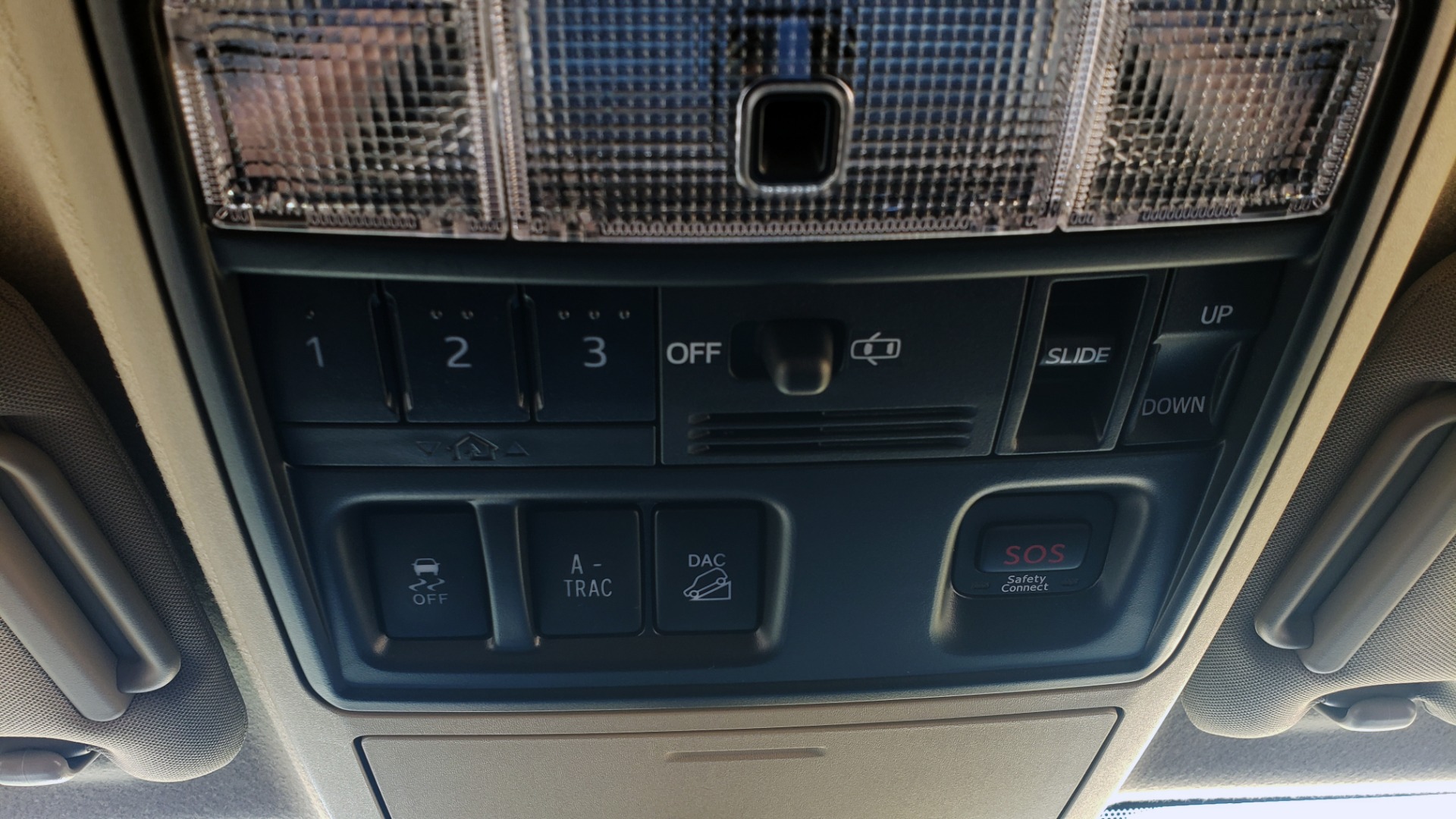 Used 2018 Toyota 4RUNNER LIMITED 4X4 / 4.0L V6 / AUTO / NAV / SUNROOF / JBL AUDIO / REARVIEW for sale Sold at Formula Imports in Charlotte NC 28227 60