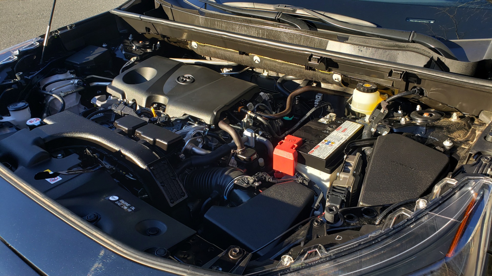 Used 2019 Toyota RAV4 LE / 2.5L I4 / 8-SPEED AUTO / LTA / PCS / RSA / REARVIEW for sale Sold at Formula Imports in Charlotte NC 28227 10