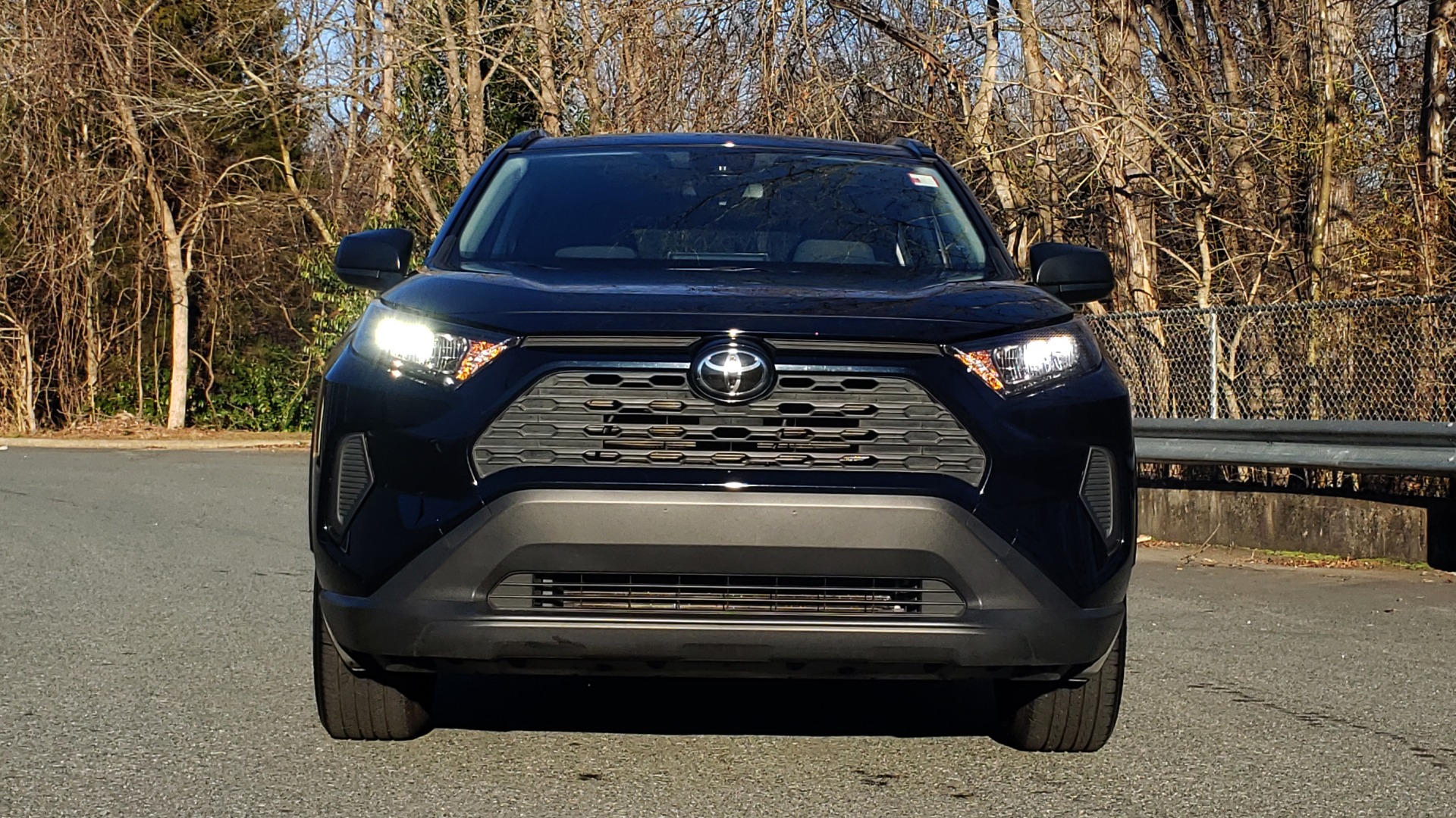 Used 2019 Toyota RAV4 LE / 2.5L I4 / 8-SPEED AUTO / LTA / PCS / RSA / REARVIEW for sale Sold at Formula Imports in Charlotte NC 28227 19