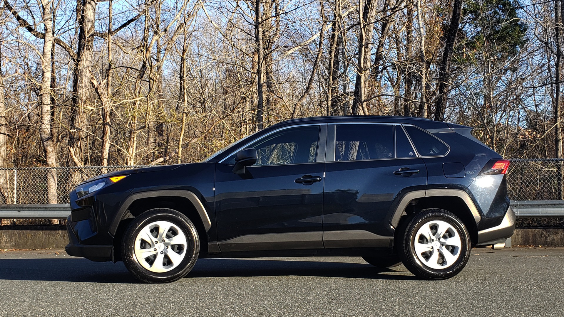 Used 2019 Toyota RAV4 LE / 2.5L I4 / 8-SPEED AUTO / LTA / PCS / RSA / REARVIEW for sale Sold at Formula Imports in Charlotte NC 28227 2