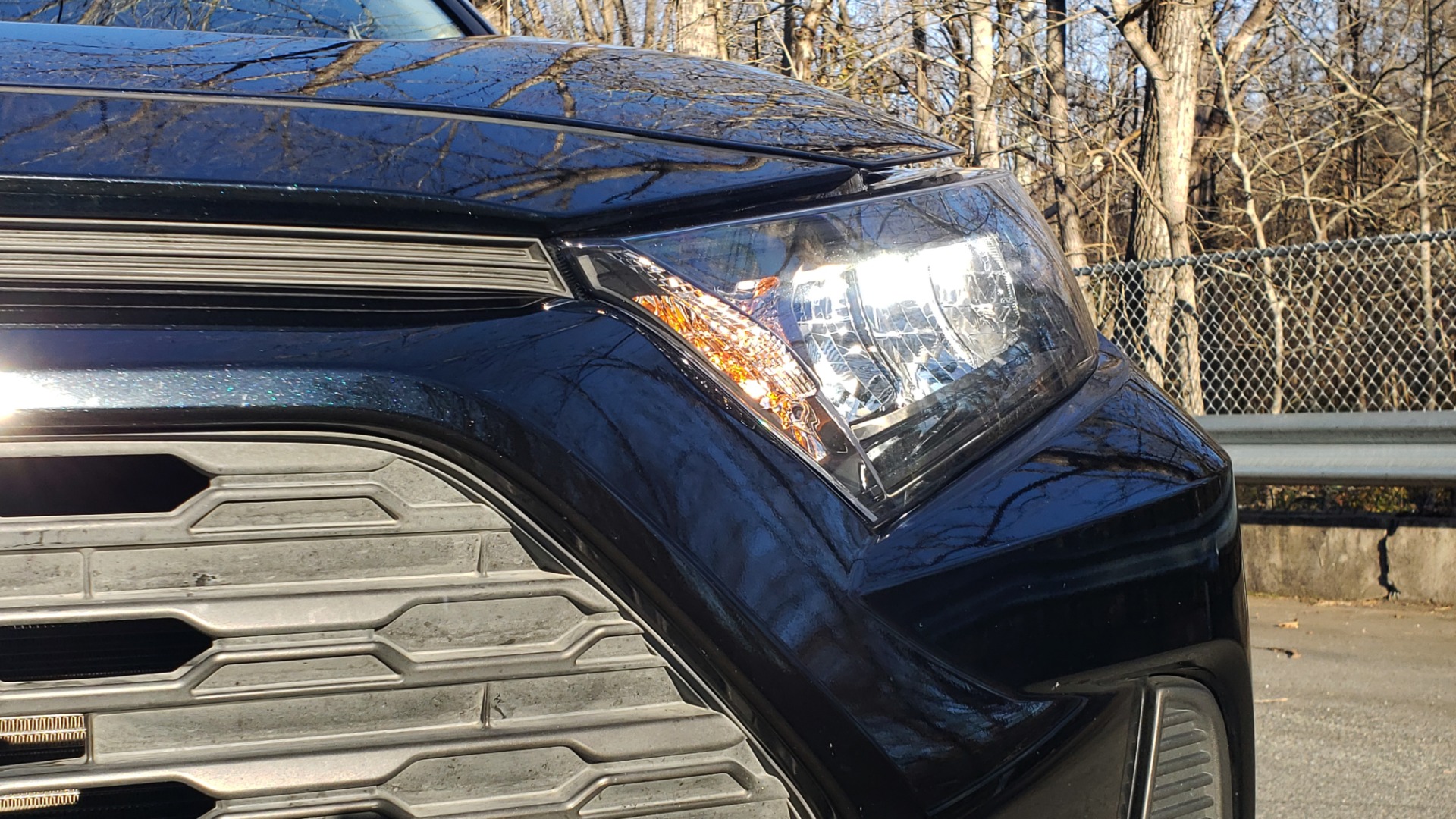 Used 2019 Toyota RAV4 LE / 2.5L I4 / 8-SPEED AUTO / LTA / PCS / RSA / REARVIEW for sale Sold at Formula Imports in Charlotte NC 28227 21