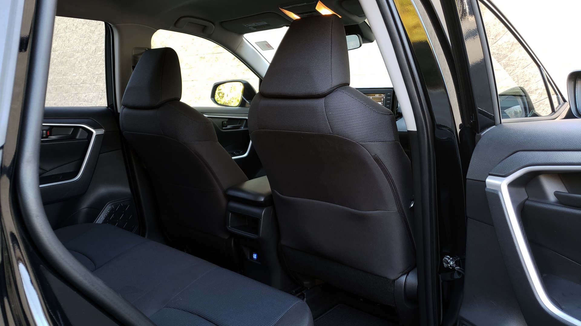 Used 2019 Toyota RAV4 LE / 2.5L I4 / 8-SPEED AUTO / LTA / PCS / RSA / REARVIEW for sale Sold at Formula Imports in Charlotte NC 28227 68