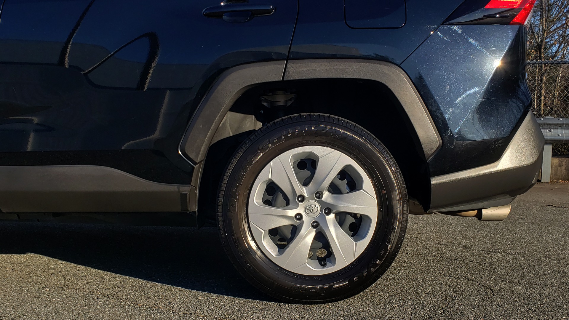 Used 2019 Toyota RAV4 LE / 2.5L I4 / 8-SPEED AUTO / LTA / PCS / RSA / REARVIEW for sale Sold at Formula Imports in Charlotte NC 28227 73