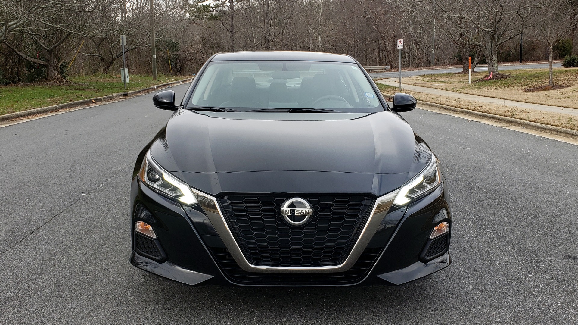 Used 2019 Nissan ALTIMA 2.5 SR PREMIUM / 2.5L / CVT TRANS / HTD STS / SUNROOF / REARVIEW for sale Sold at Formula Imports in Charlotte NC 28227 21