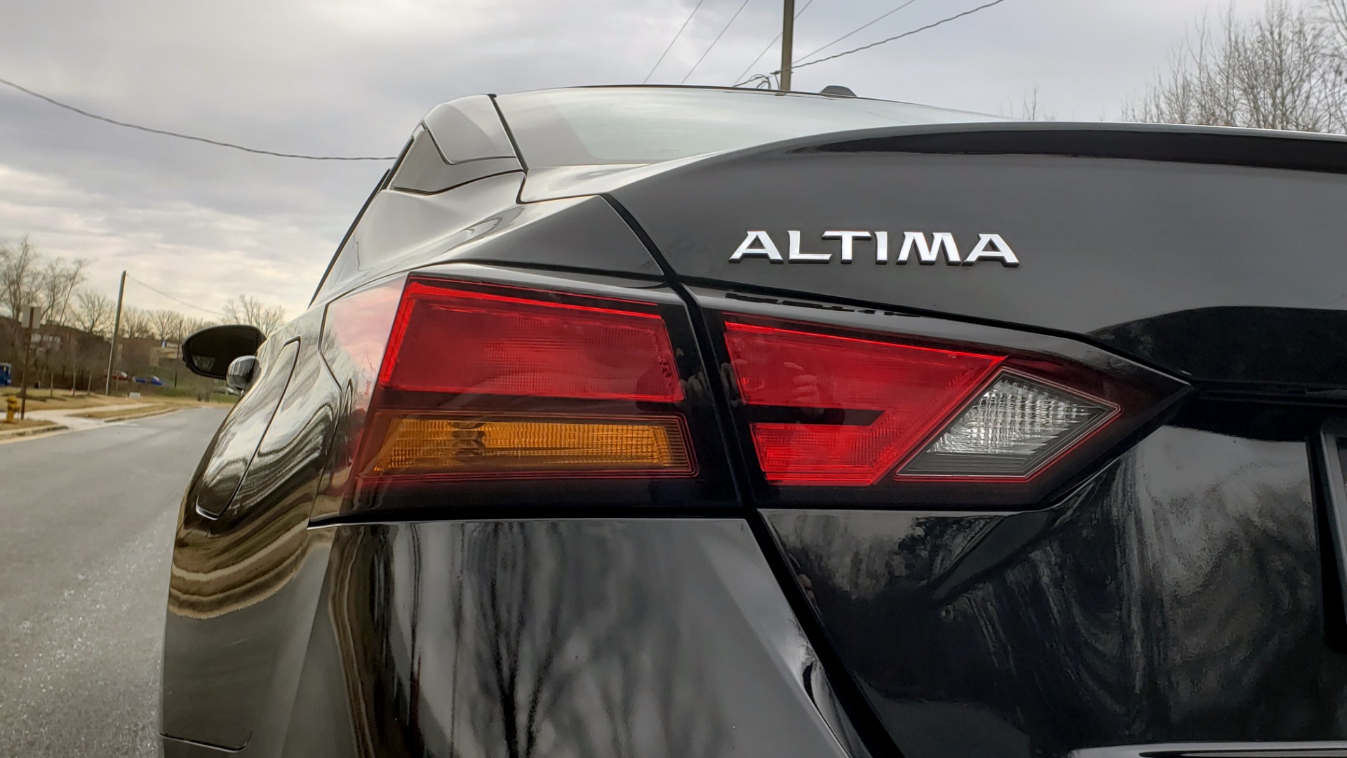 Used 2019 Nissan ALTIMA 2.5 SR PREMIUM / 2.5L / CVT TRANS / HTD STS / SUNROOF / REARVIEW for sale Sold at Formula Imports in Charlotte NC 28227 29