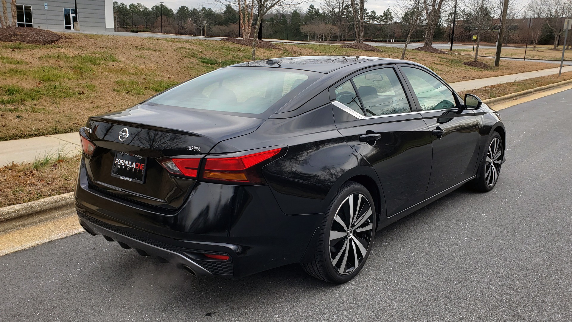 Used 2019 Nissan ALTIMA 2.5 SR PREMIUM / 2.5L / CVT TRANS / HTD STS / SUNROOF / REARVIEW for sale Sold at Formula Imports in Charlotte NC 28227 8