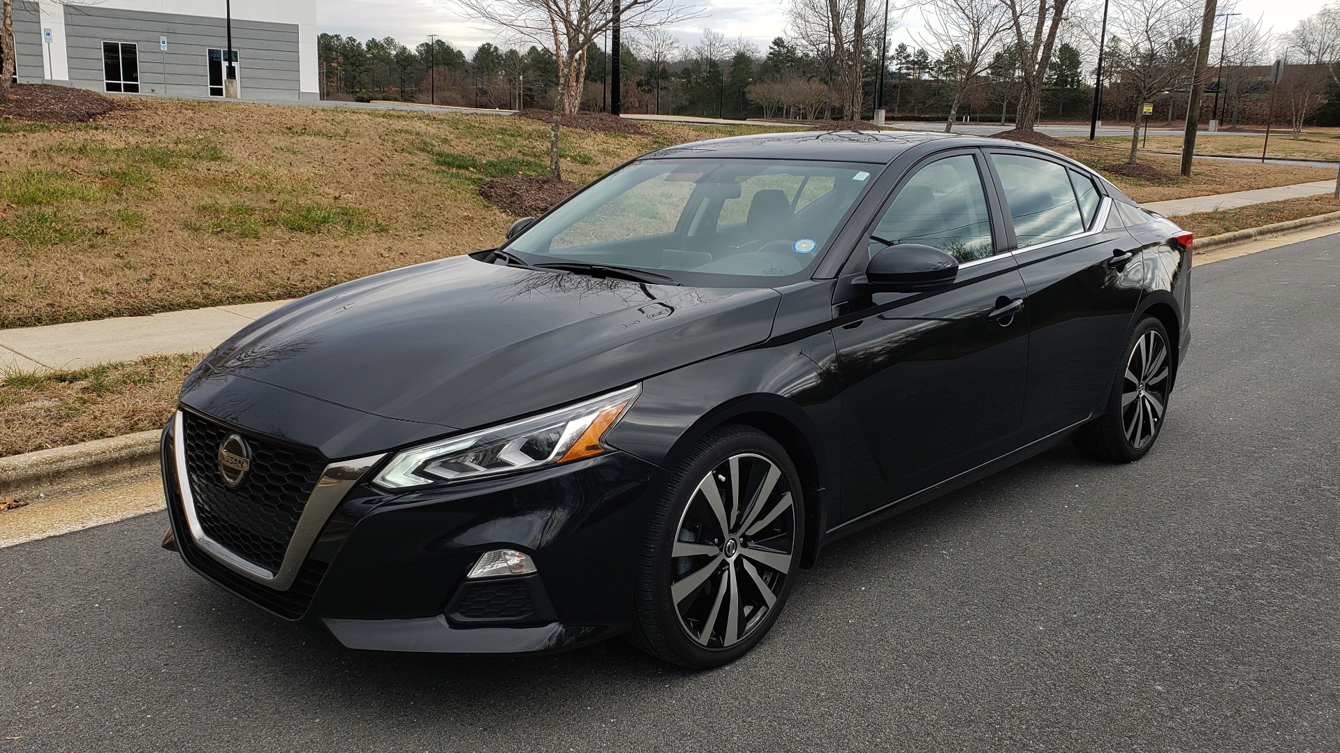 Used 2019 Nissan ALTIMA 2.5 SR PREMIUM / 2.5L / CVT TRANS / HTD STS / SUNROOF / REARVIEW for sale Sold at Formula Imports in Charlotte NC 28227 1
