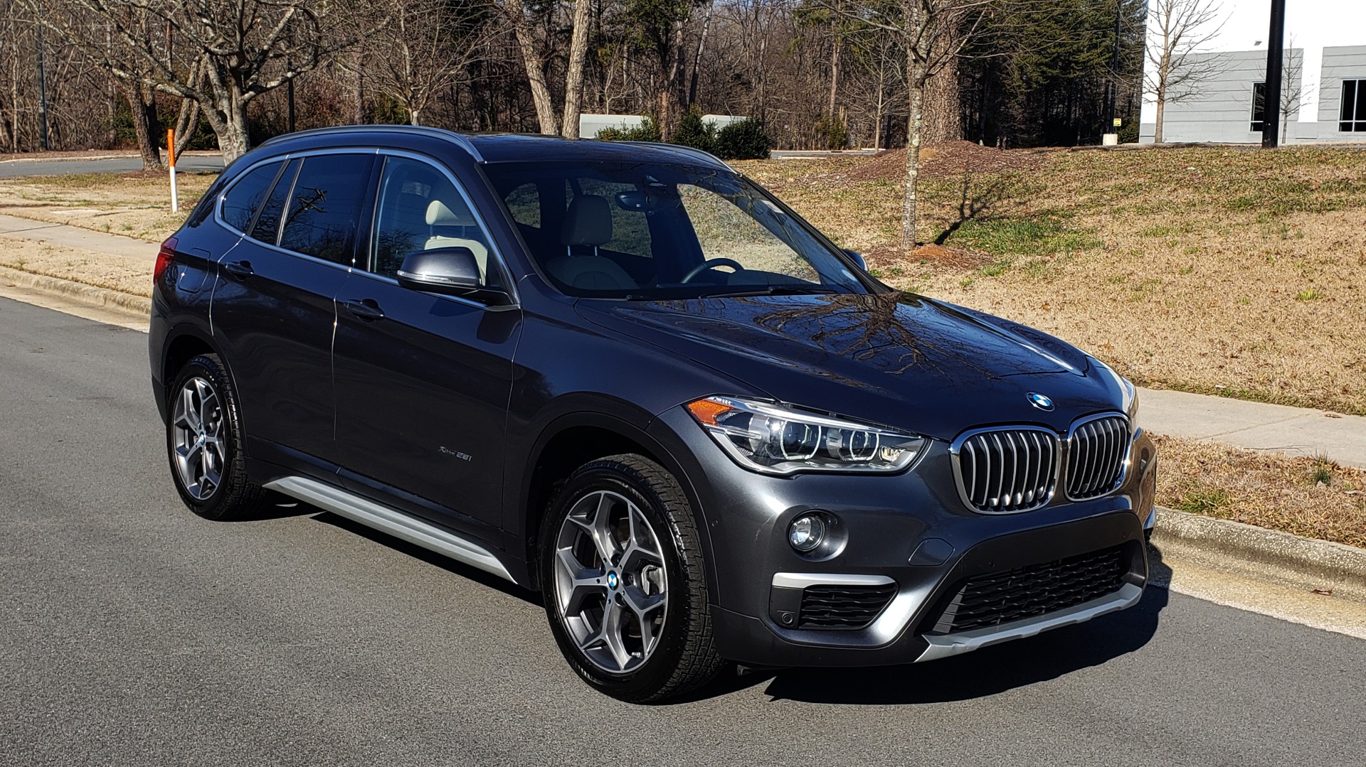 Used 2017 BMW X1 XDRIVE28I / PREM / TECH / DRVR ASST PLUS / COLD WTHR / REARVIEW for sale Sold at Formula Imports in Charlotte NC 28227 4