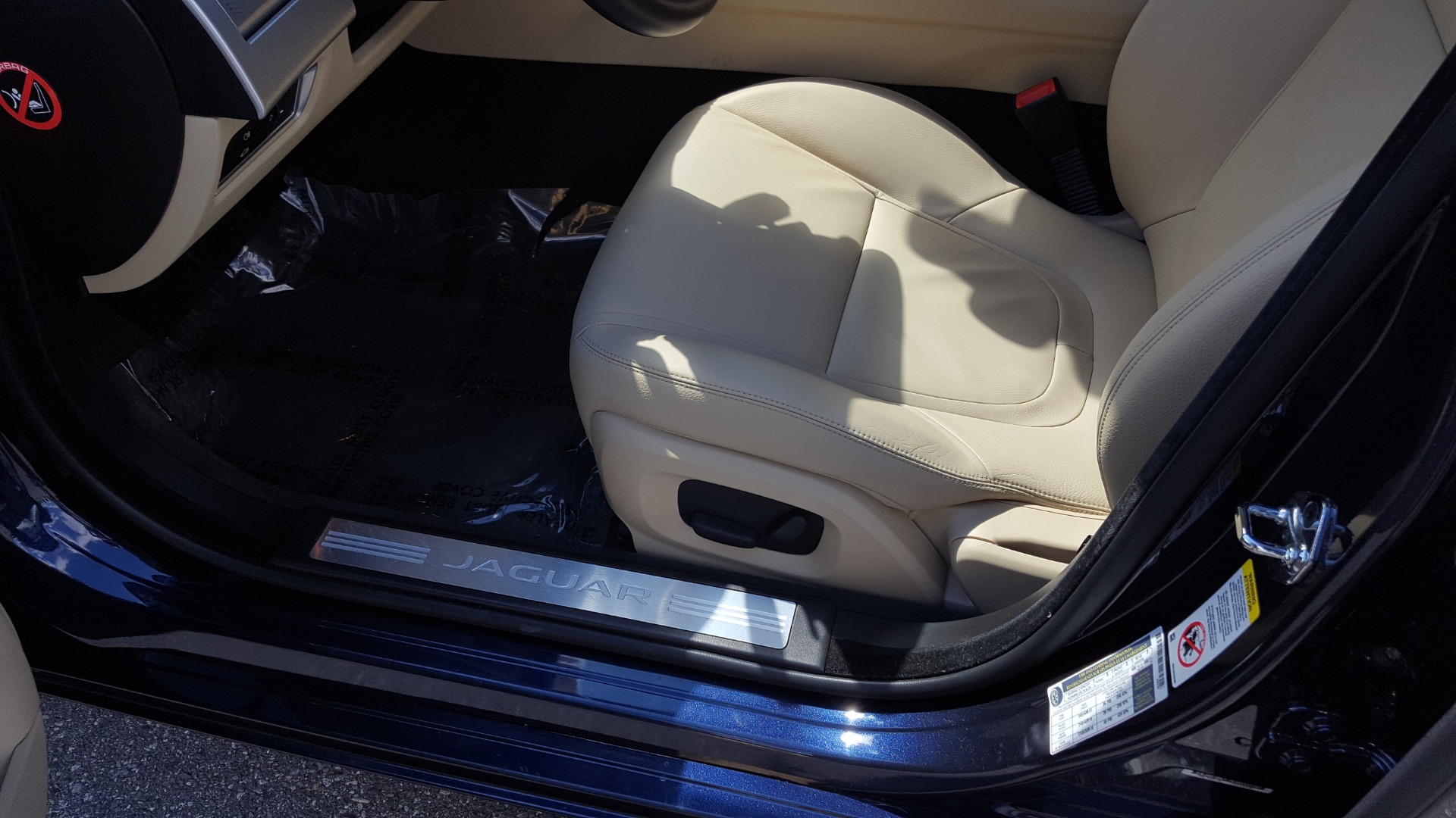 Used 2014 Jaguar XF V6 SC AWD PREMIUM / NAV / COLD CLIMATE PKG / VISION / REARVIEW for sale Sold at Formula Imports in Charlotte NC 28227 27