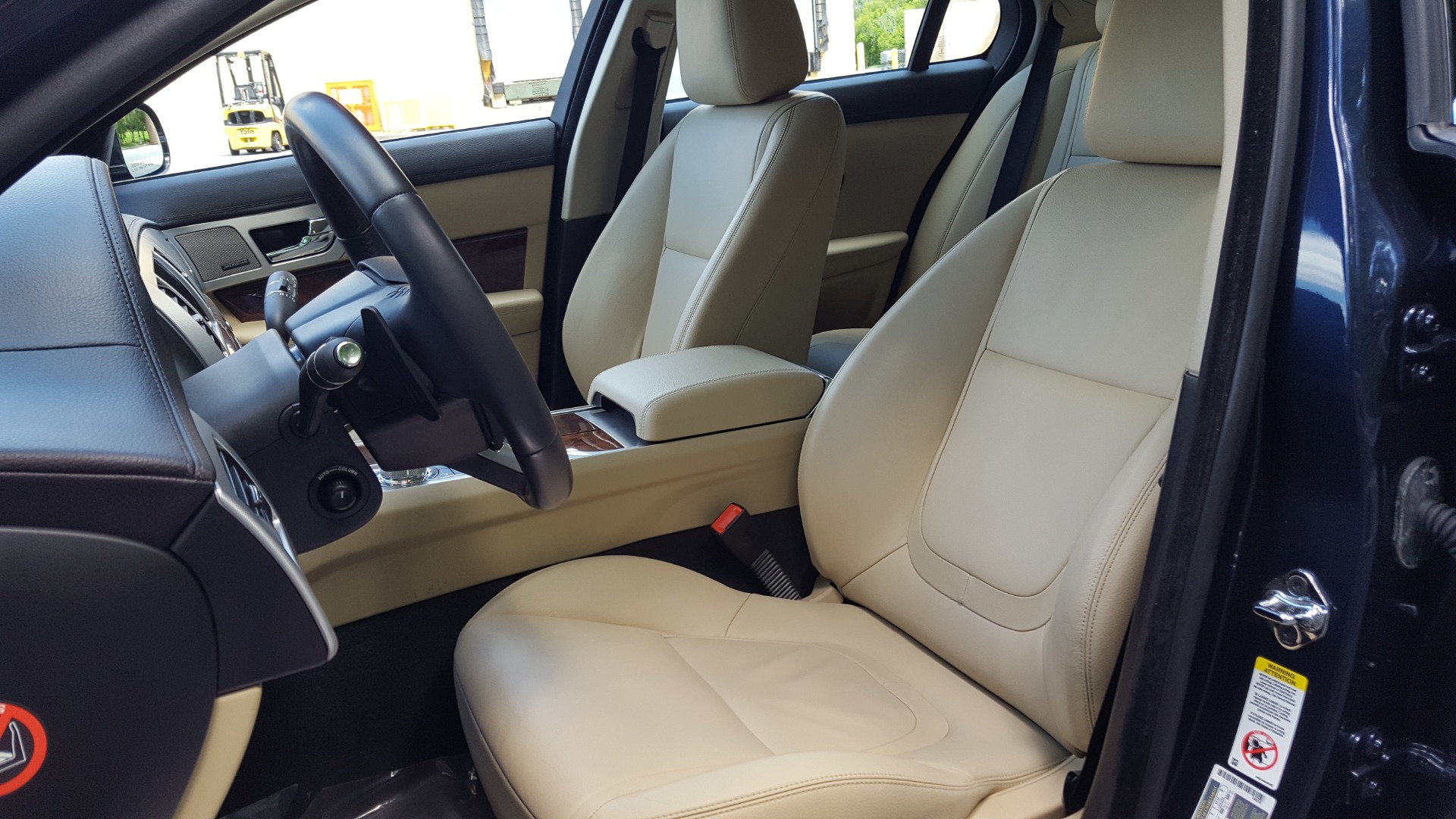 Used 2014 Jaguar XF V6 SC AWD PREMIUM / NAV / COLD CLIMATE PKG / VISION / REARVIEW for sale Sold at Formula Imports in Charlotte NC 28227 60