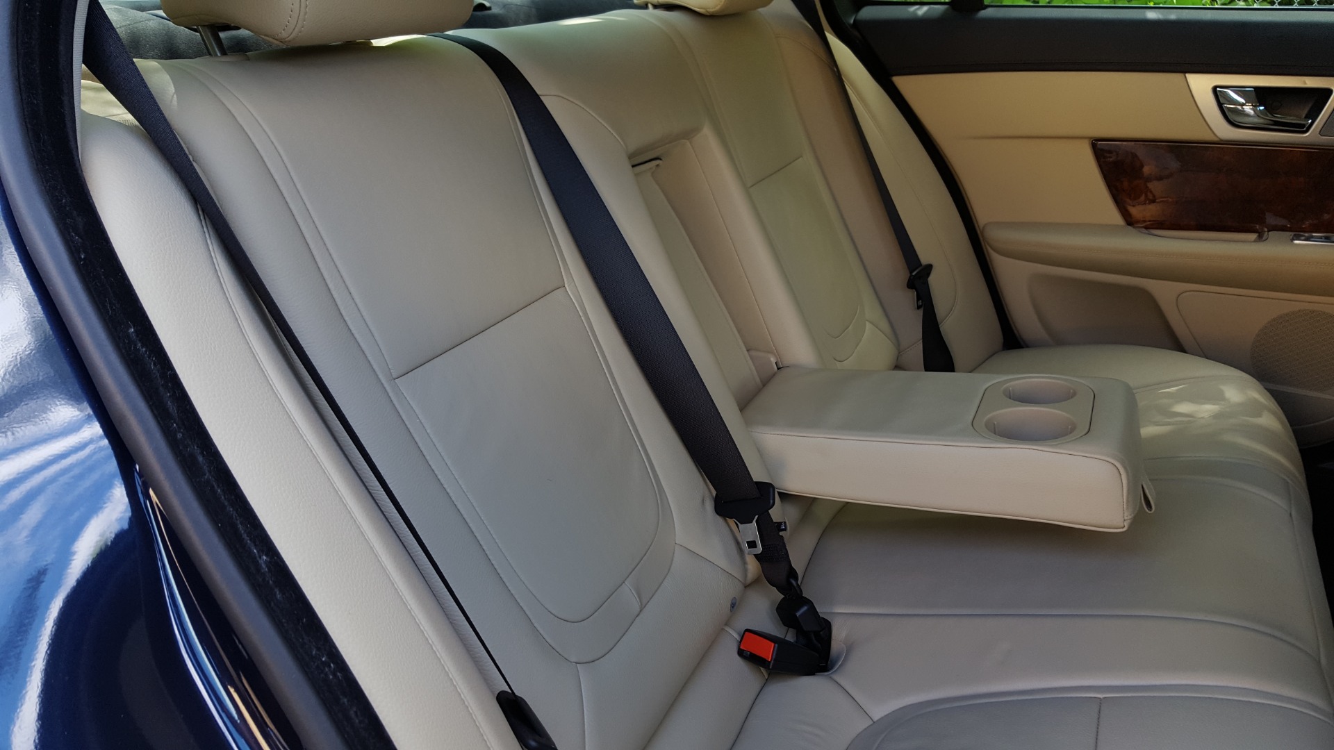 Used 2014 Jaguar XF V6 SC AWD PREMIUM / NAV / COLD CLIMATE PKG / VISION / REARVIEW for sale Sold at Formula Imports in Charlotte NC 28227 76
