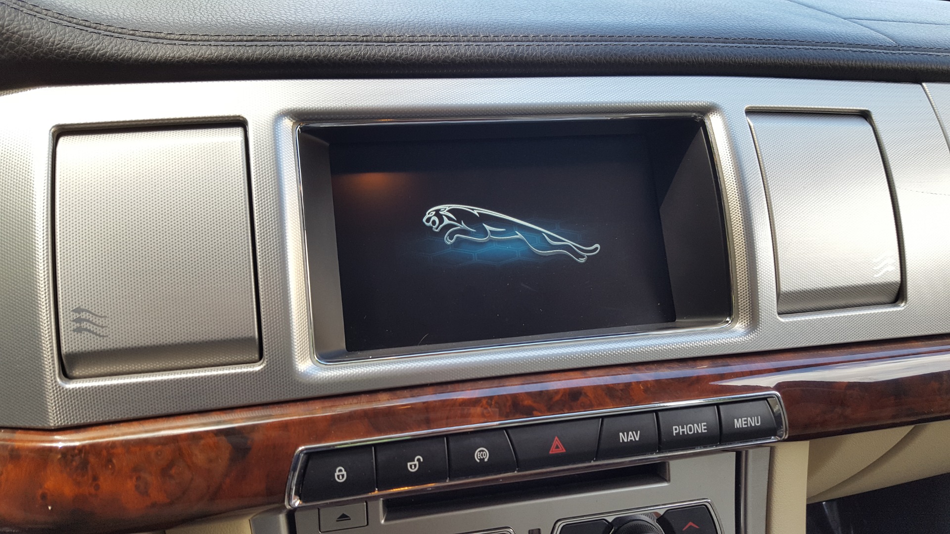 Used 2014 Jaguar XF V6 SC AWD PREMIUM / NAV / COLD CLIMATE PKG / VISION / REARVIEW for sale Sold at Formula Imports in Charlotte NC 28227 93