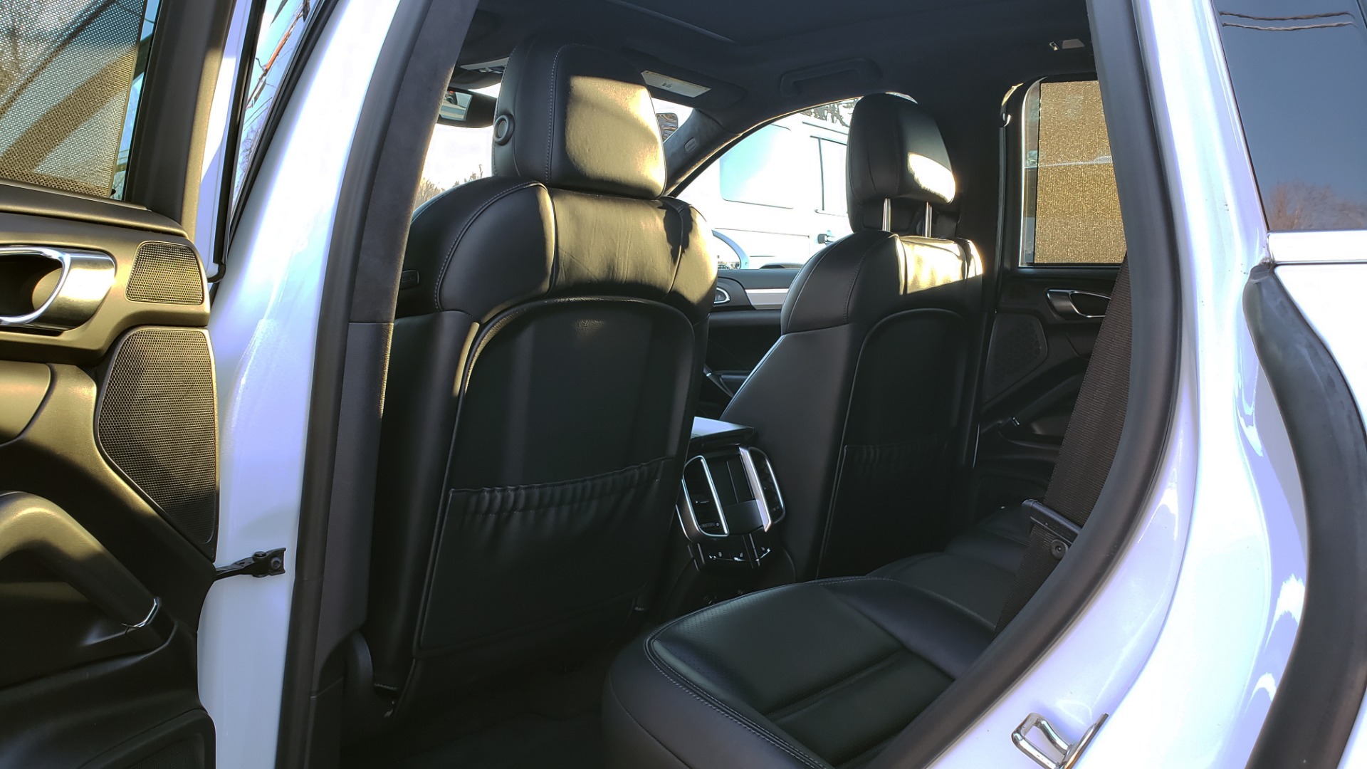 Used 2015 Porsche CAYENNE TURBO V8 / PREMIUM / NAV / SUNROOF / PARK ASSIST / LCA / REARVIEW for sale Sold at Formula Imports in Charlotte NC 28227 60