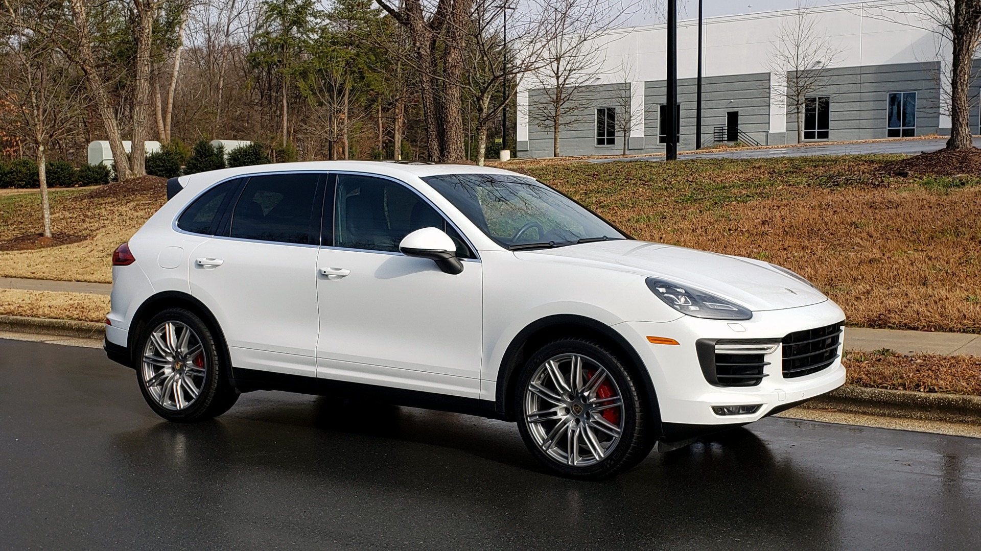 Used 2015 Porsche CAYENNE TURBO V8 / PREMIUM / NAV / SUNROOF / PARK ASSIST / LCA / REARVIEW for sale Sold at Formula Imports in Charlotte NC 28227 7