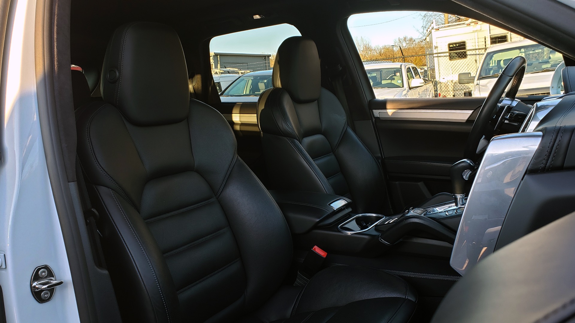 Used 2015 Porsche CAYENNE TURBO V8 / PREMIUM / NAV / SUNROOF / PARK ASSIST / LCA / REARVIEW for sale Sold at Formula Imports in Charlotte NC 28227 74