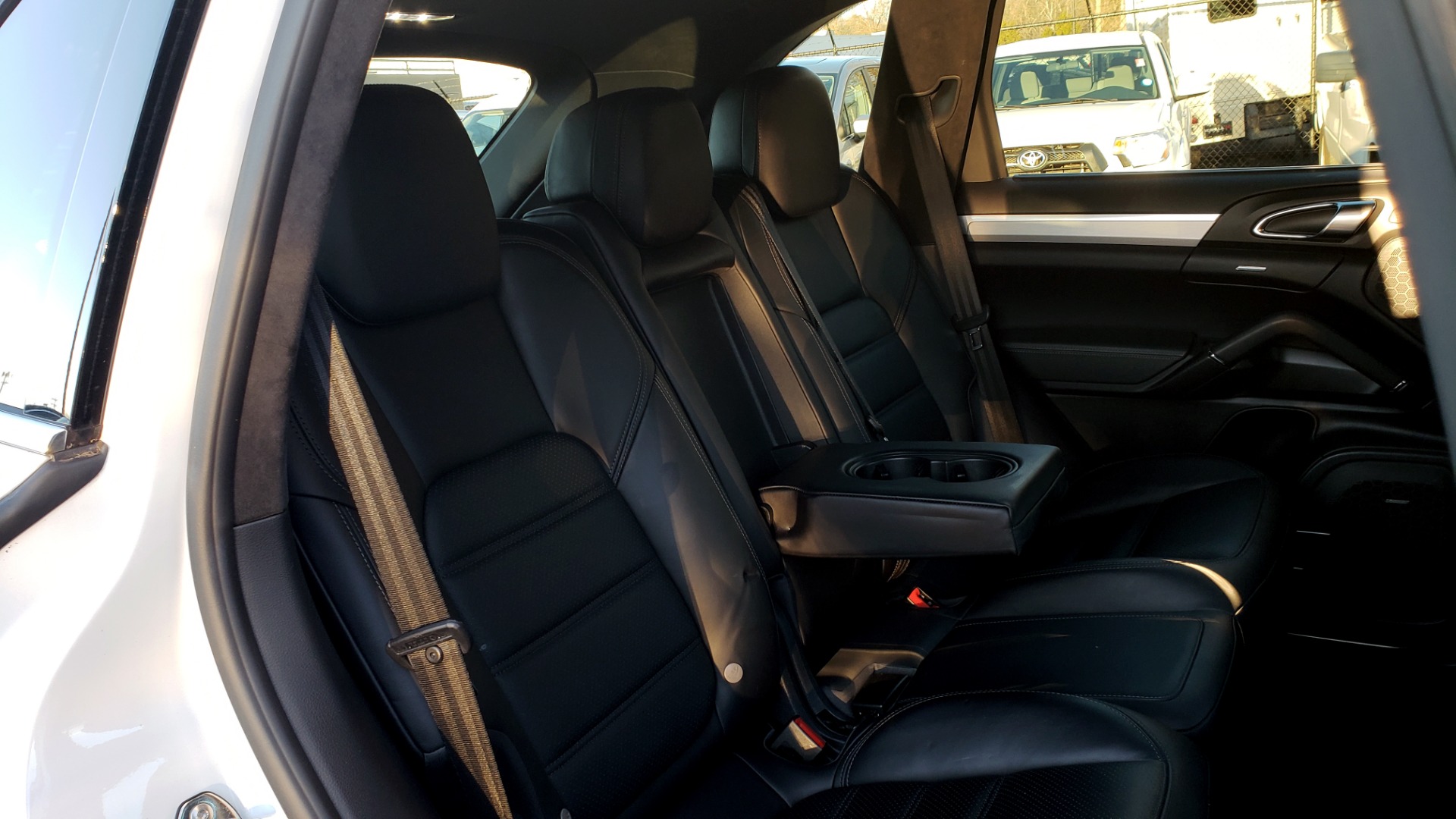 Used 2015 Porsche CAYENNE TURBO V8 / PREMIUM / NAV / SUNROOF / PARK ASSIST / LCA / REARVIEW for sale Sold at Formula Imports in Charlotte NC 28227 80