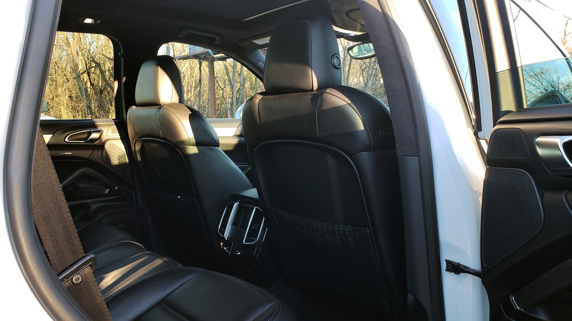 Used 2015 Porsche CAYENNE TURBO V8 / PREMIUM / NAV / SUNROOF / PARK ASSIST / LCA / REARVIEW for sale Sold at Formula Imports in Charlotte NC 28227 82