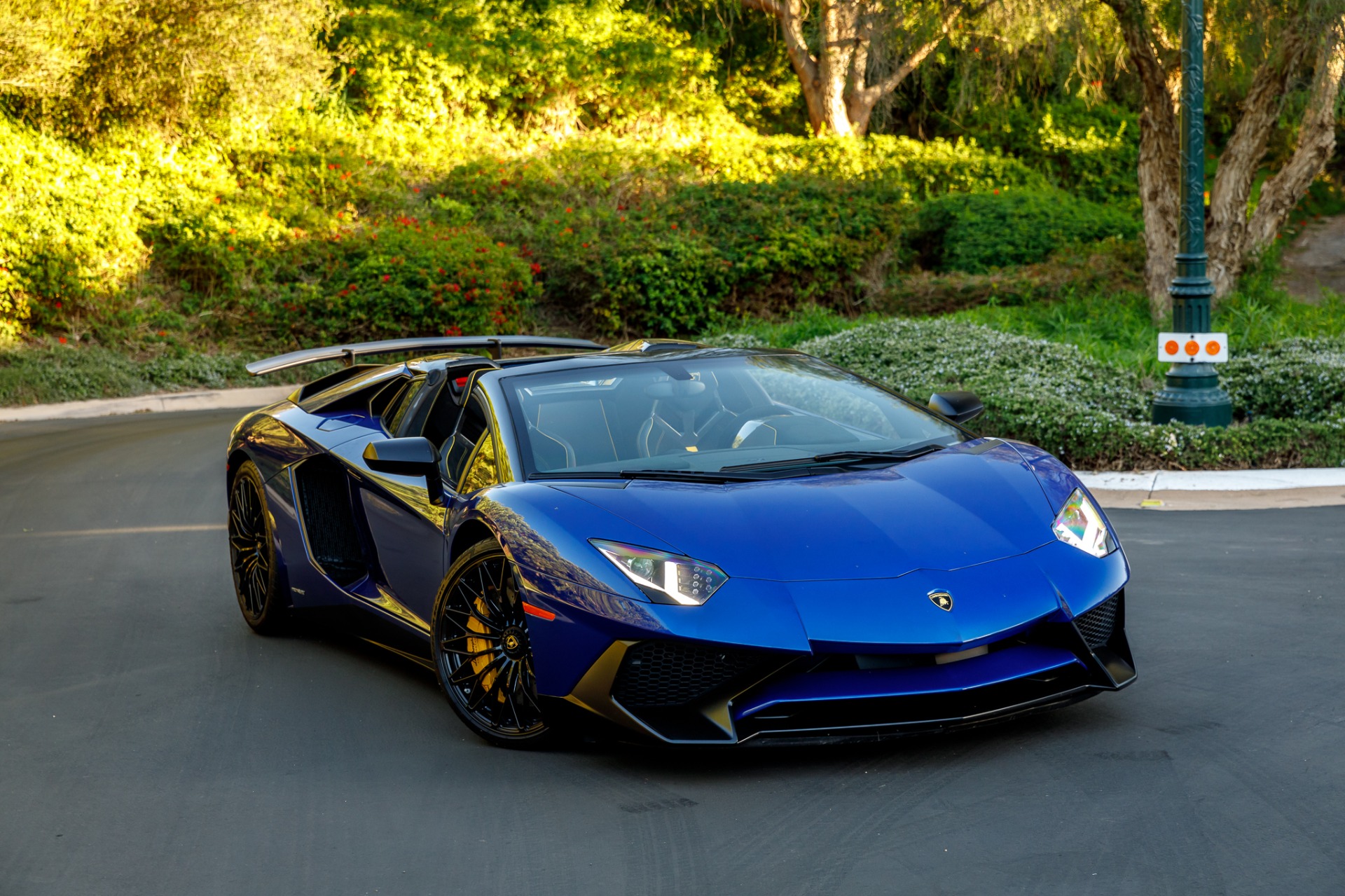 Used 2017 Lamborghini Aventador LP 750-4 SV / 740HP / AWD / 1930 MI / NAV / CAMERA for sale Sold at Formula Imports in Charlotte NC 28227 6
