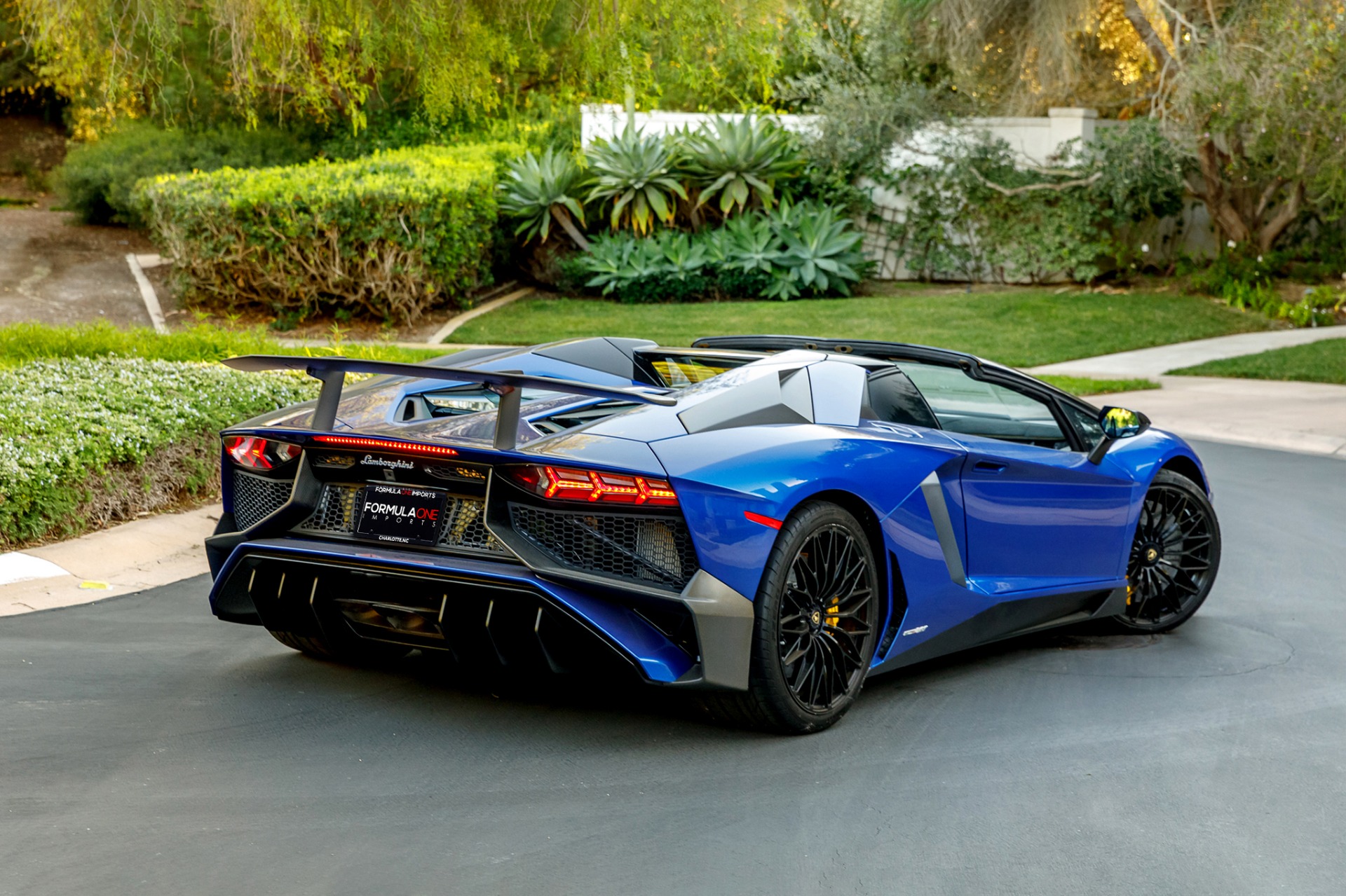 Used 2017 Lamborghini Aventador LP 750-4 SV / 740HP / AWD / 1930 MI / NAV / CAMERA for sale Sold at Formula Imports in Charlotte NC 28227 9