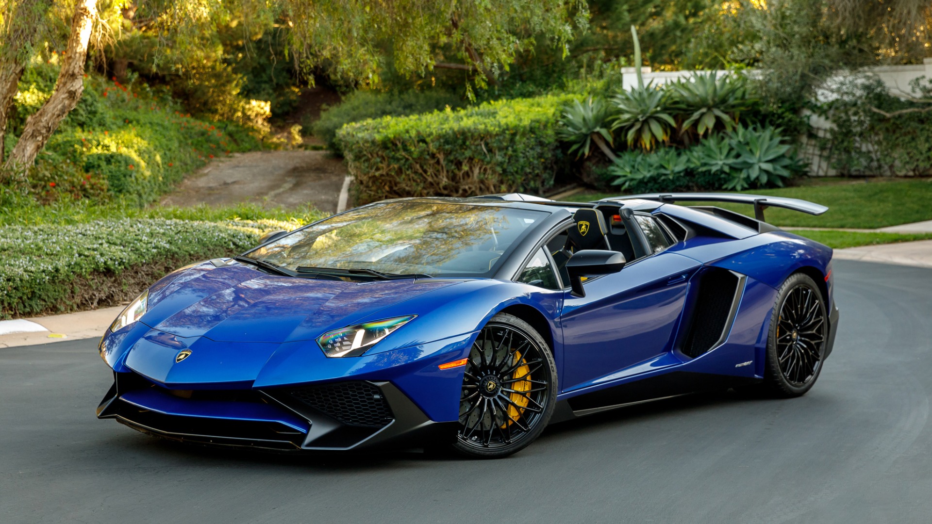 Used 2017 Lamborghini Aventador LP 750-4 SV / 740HP / AWD / 1930 MI / NAV / CAMERA for sale Sold at Formula Imports in Charlotte NC 28227 1