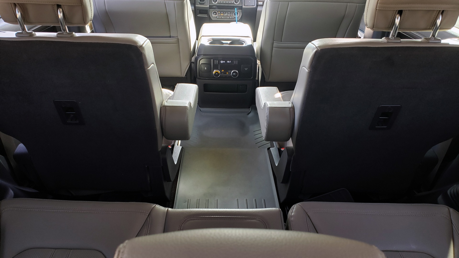 Used 2018 Ford EXPEDITION LIMITED 4X4 / NAV / PANO-ROOF / 3-ROW / DRVR ASST / REARVIEW for sale Sold at Formula Imports in Charlotte NC 28227 21